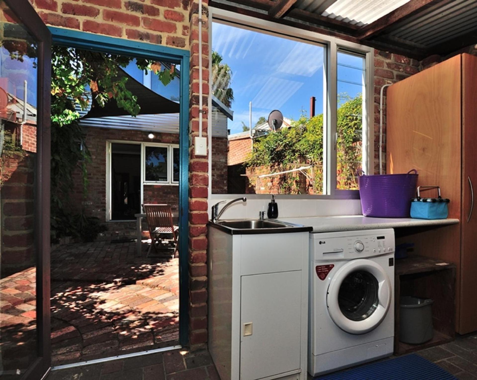 Two-Bedroom House photo 3