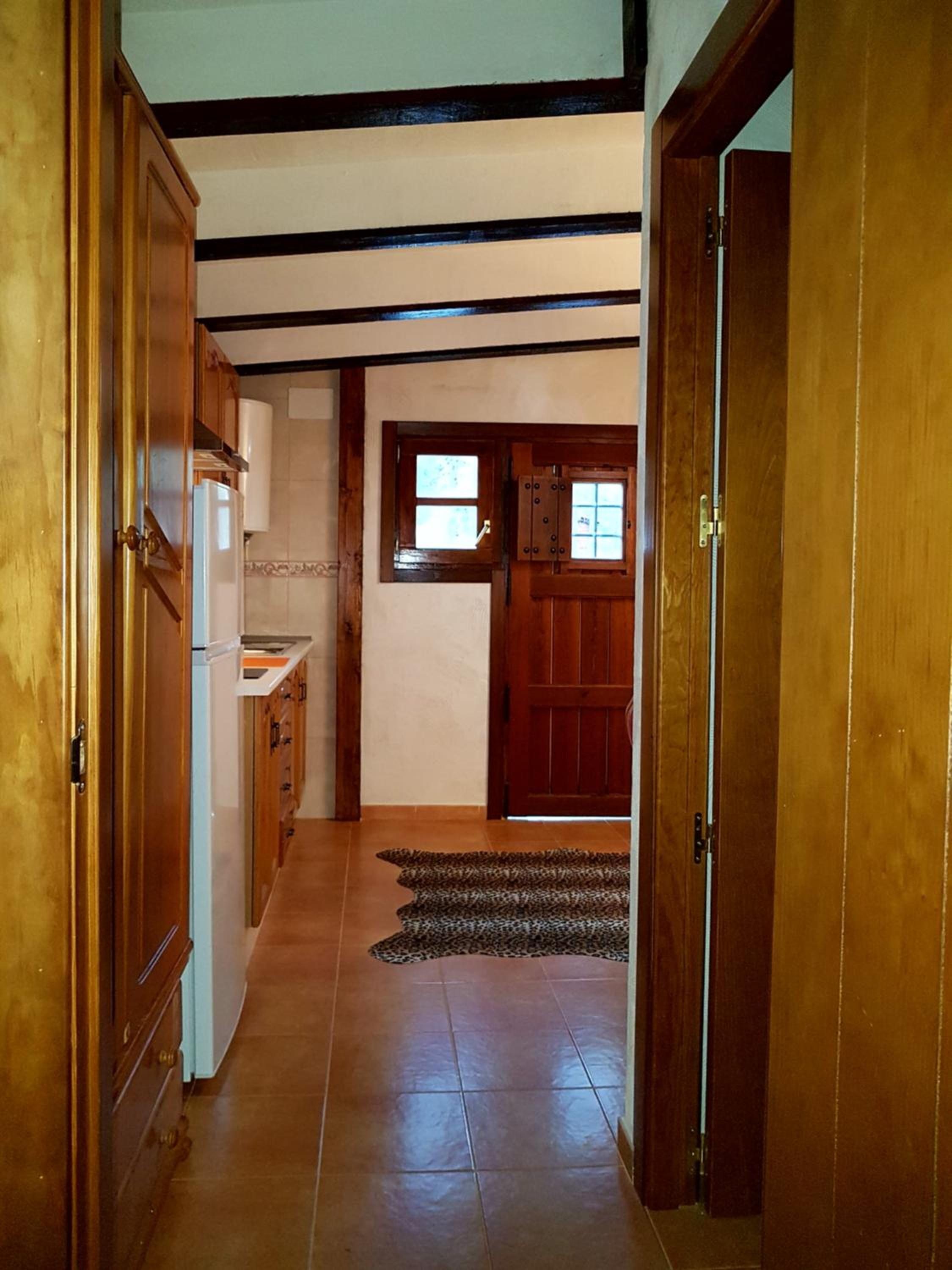 One-Bedroom House - Photo 2