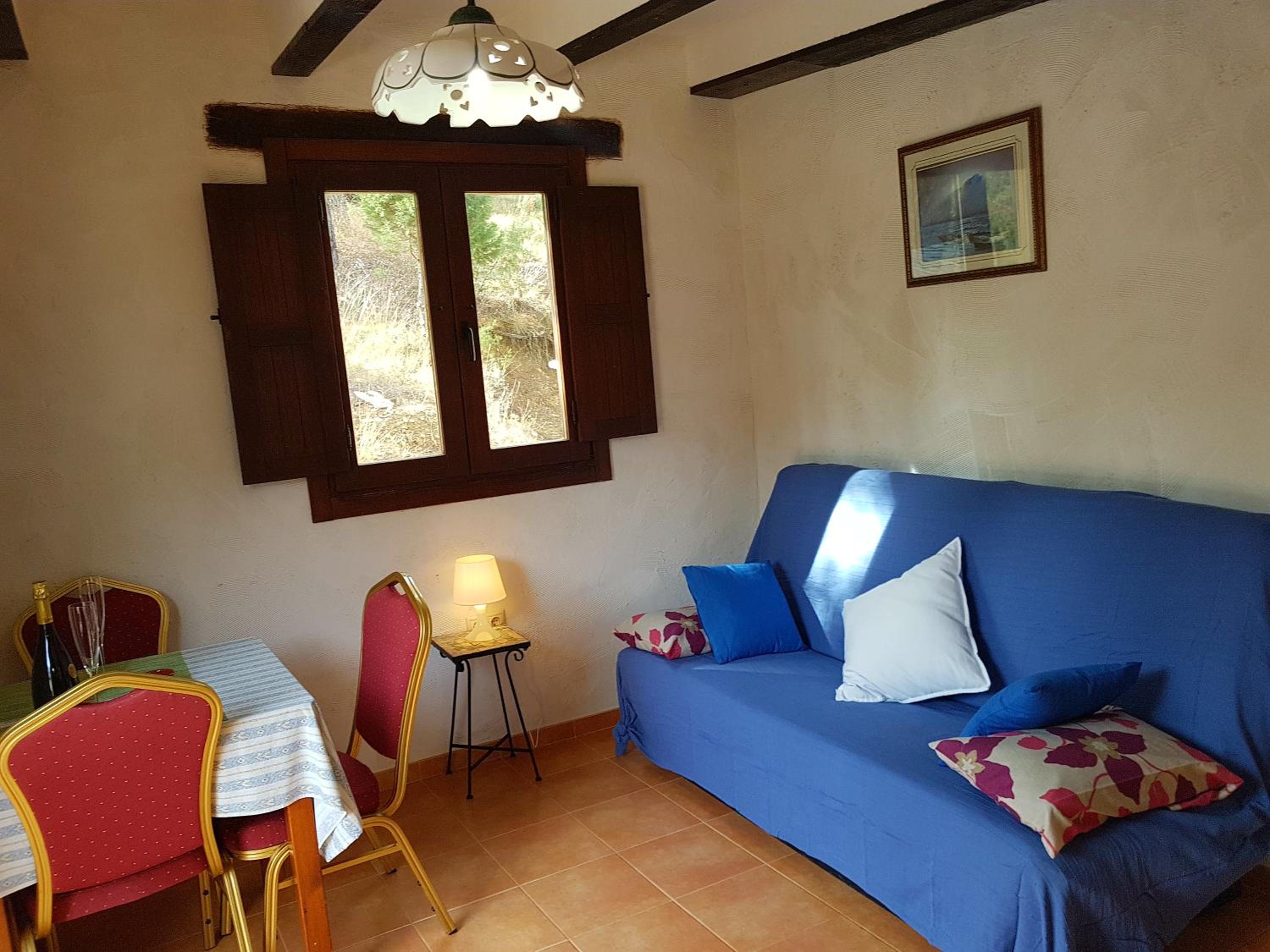 One-Bedroom House - Photo 31
