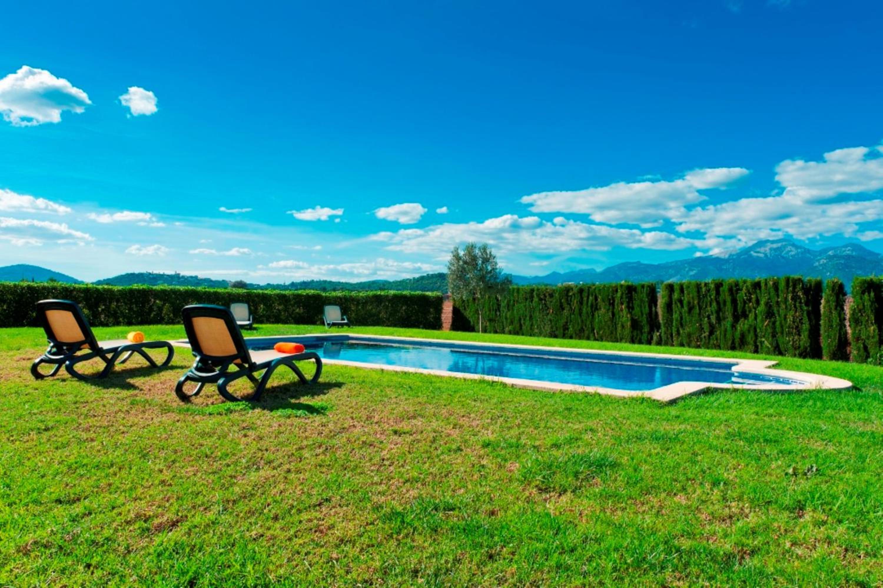 Villa photo 2