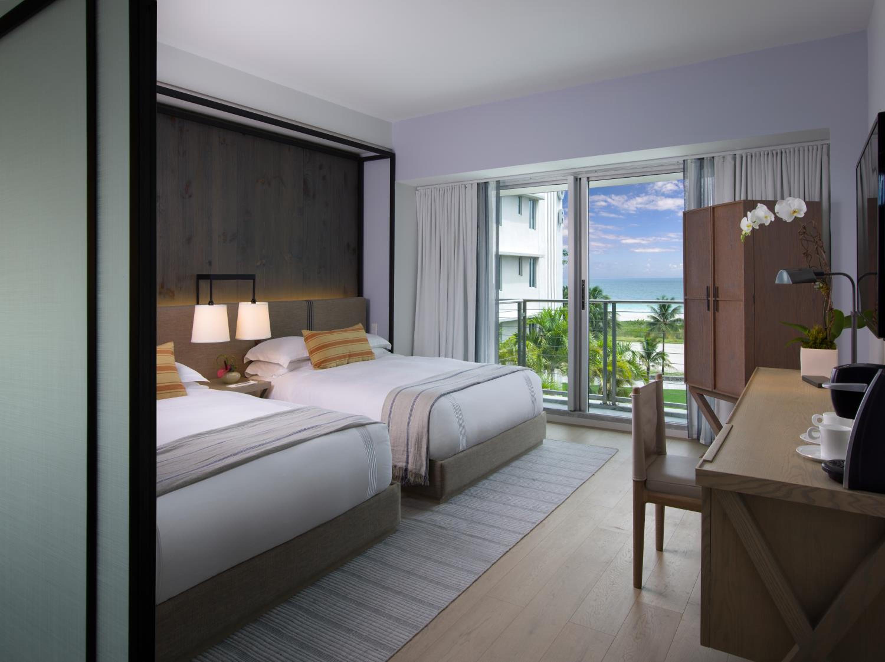 Deluxe Double Room with Two Double Beds - Photo 2