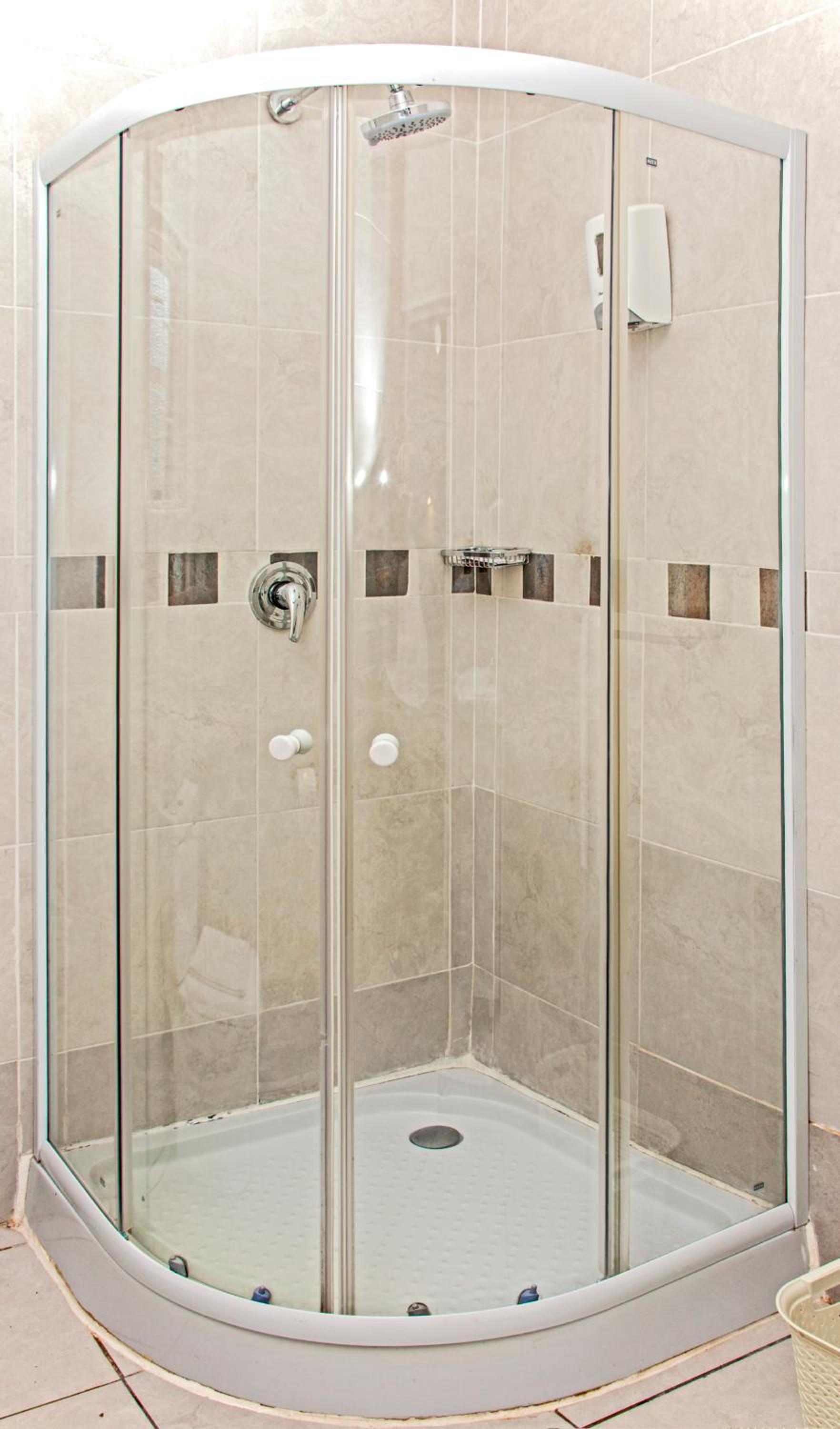 Double Room - Photo 2