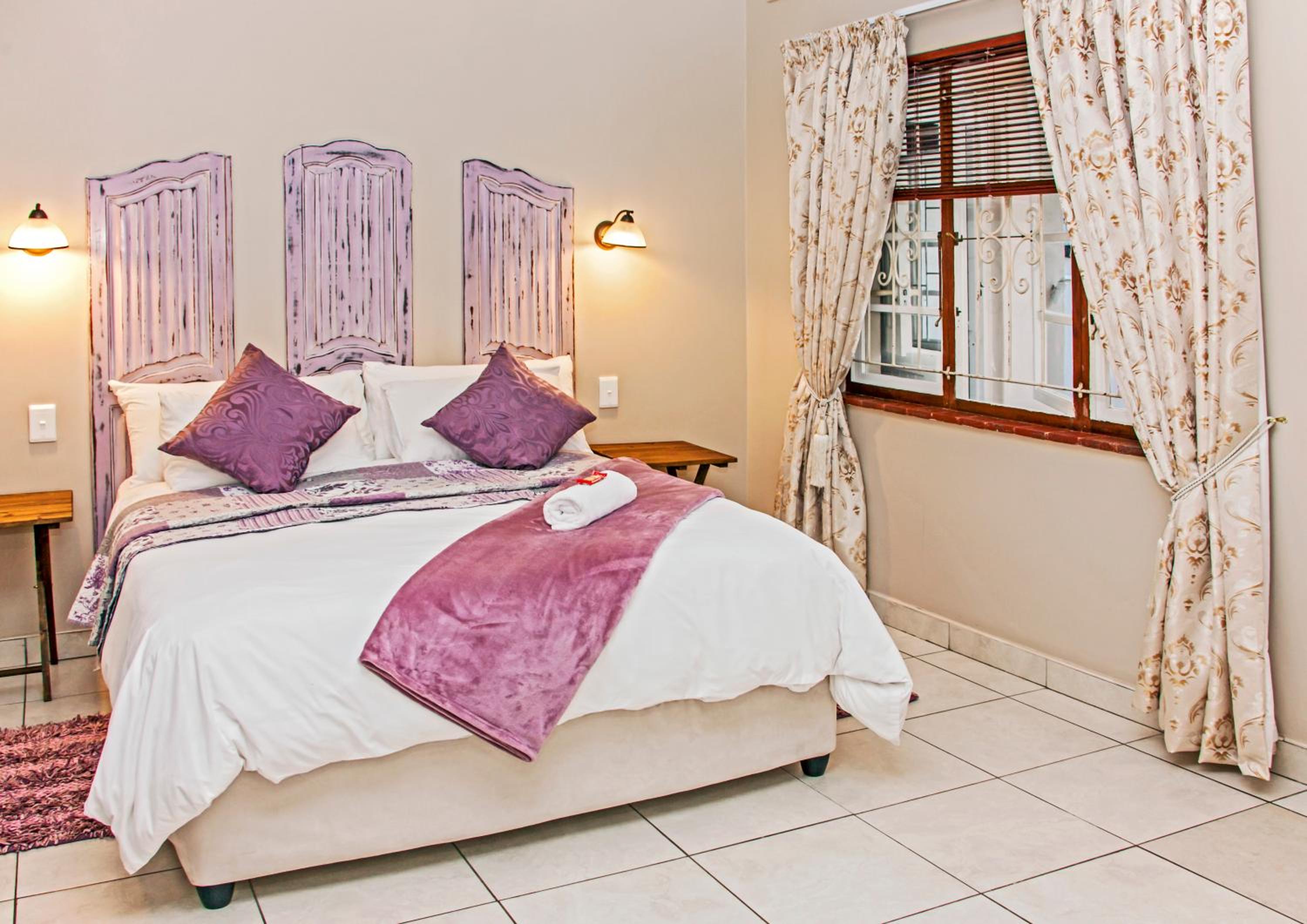 Double Room - Photo 25