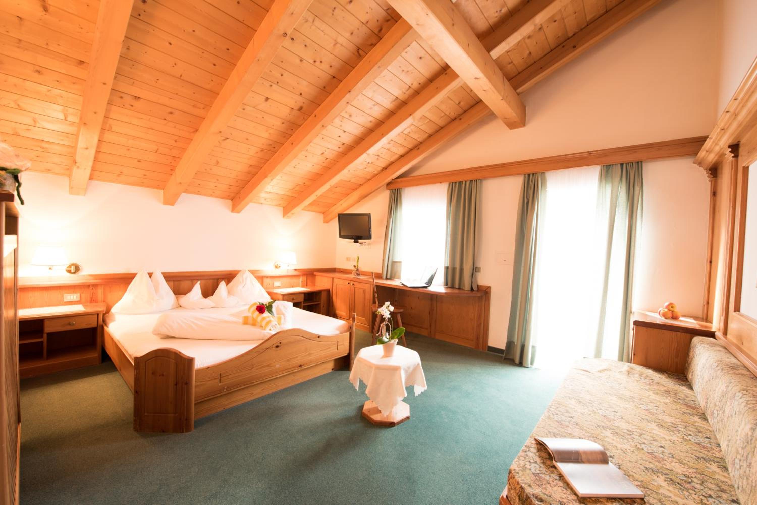 Deluxe Double Room photo 2