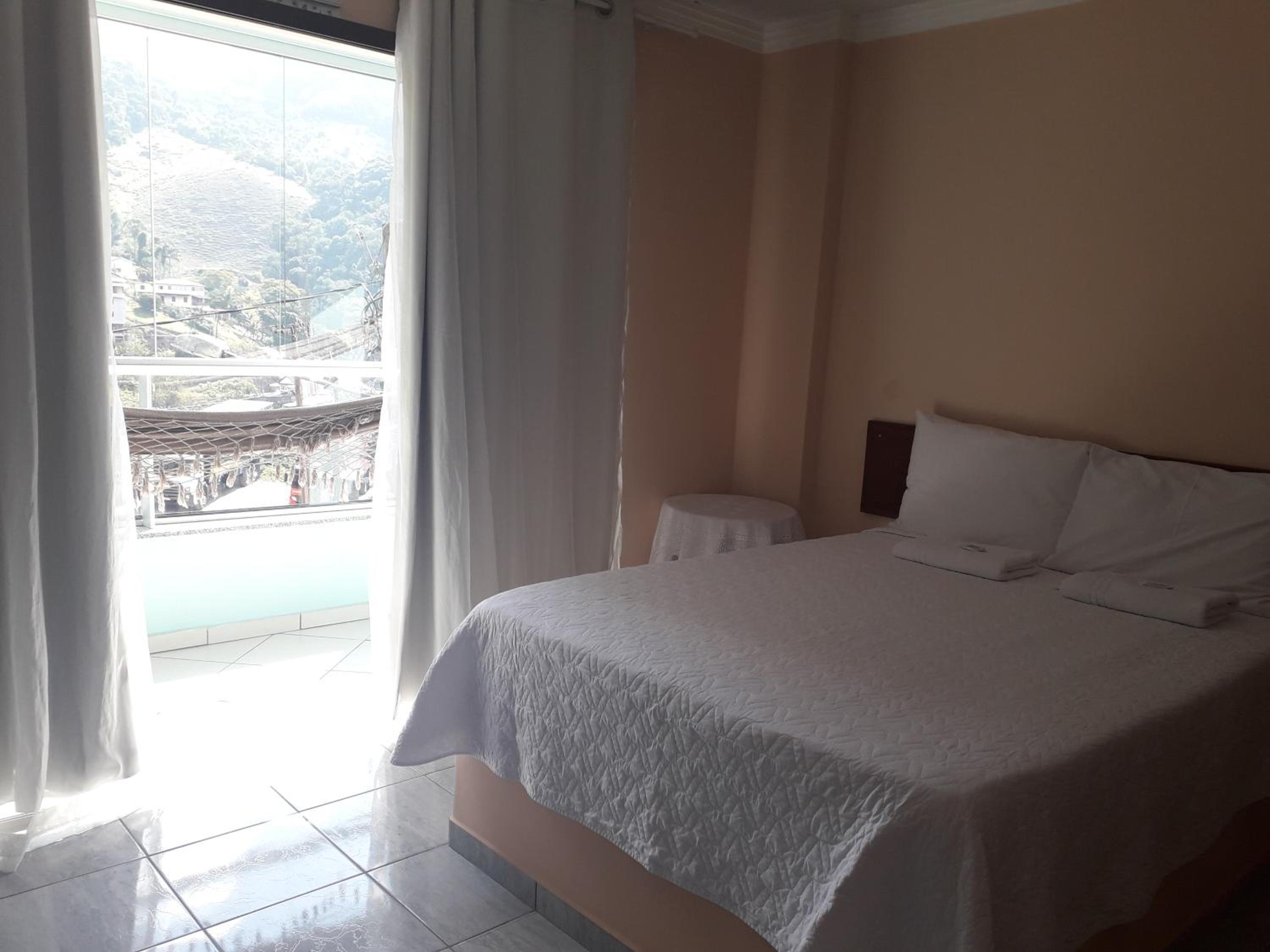 Suite with Balcony - Photo 5