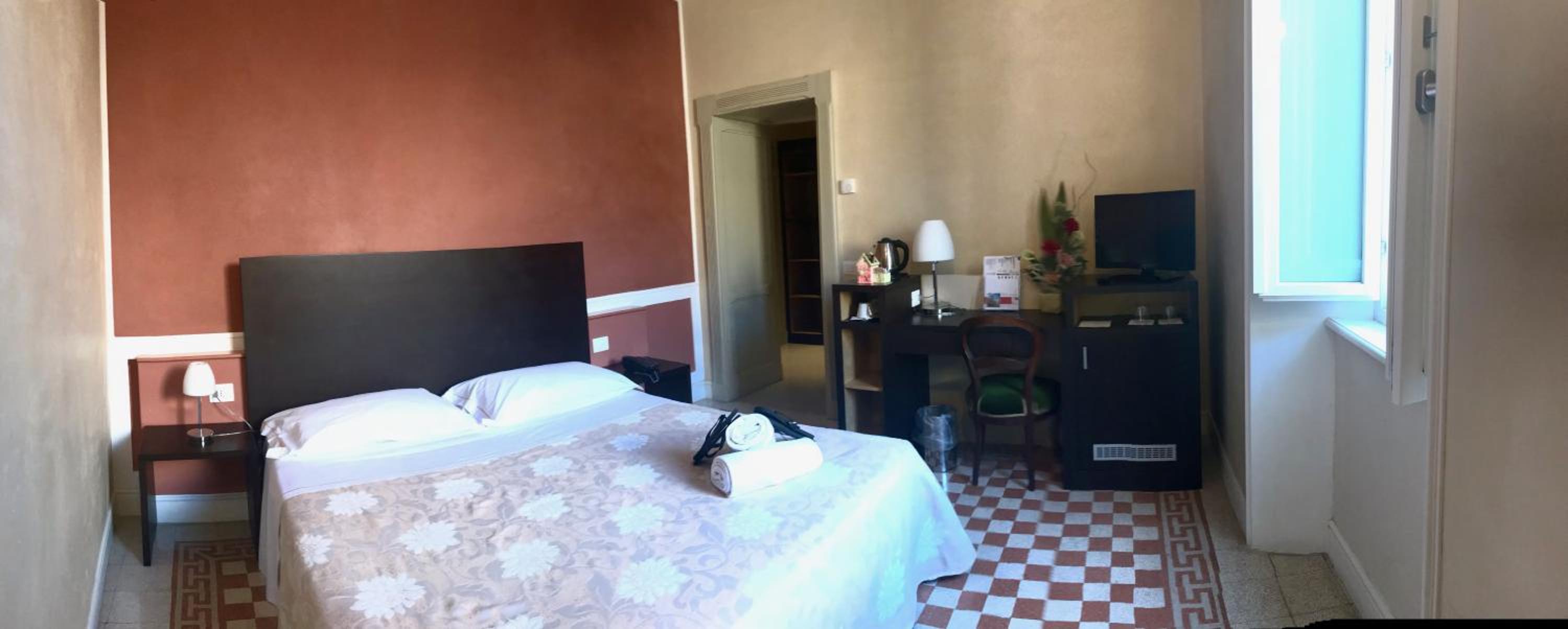Double Room - Photo 1