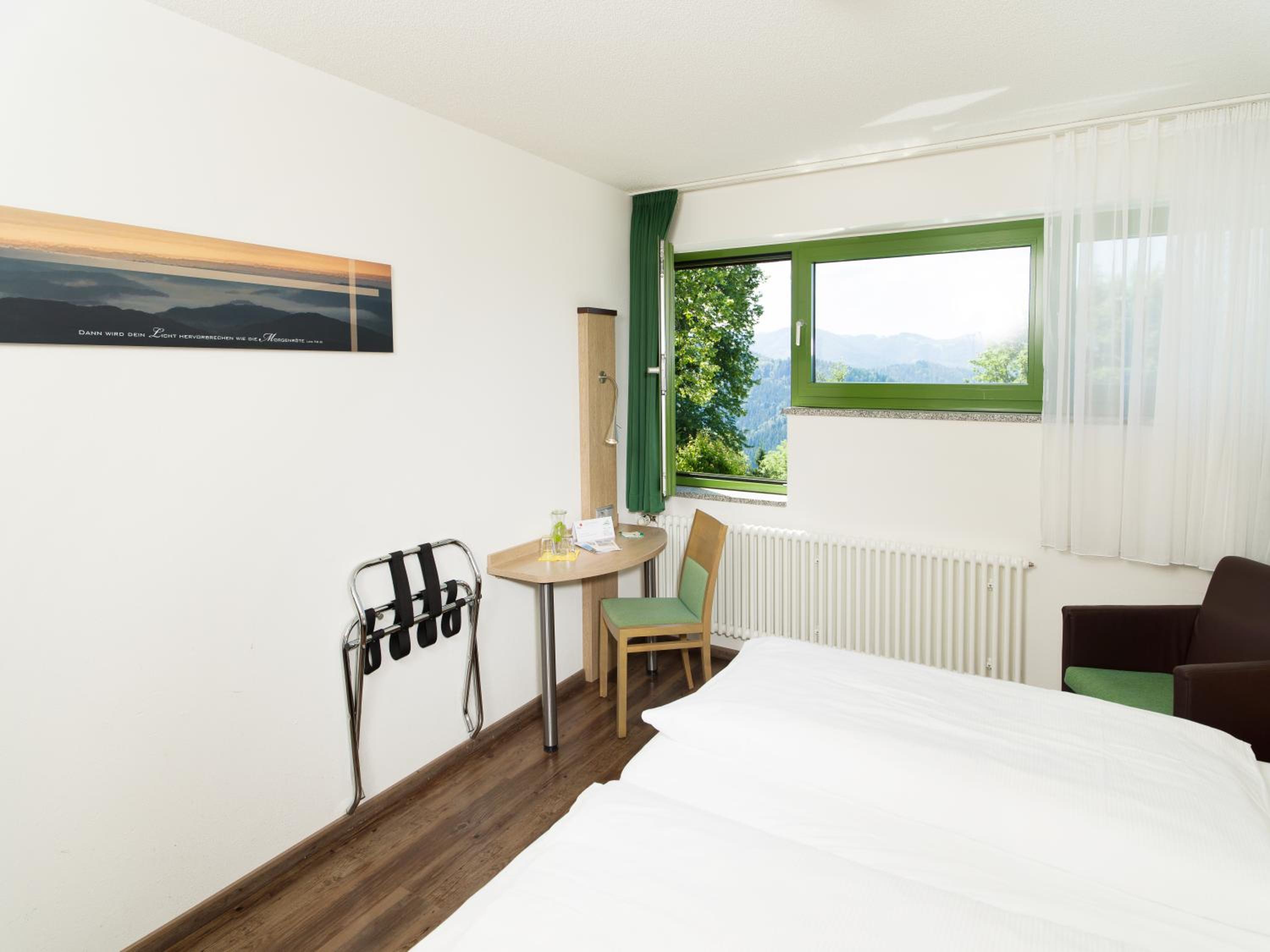Small Double Room - Photo 1