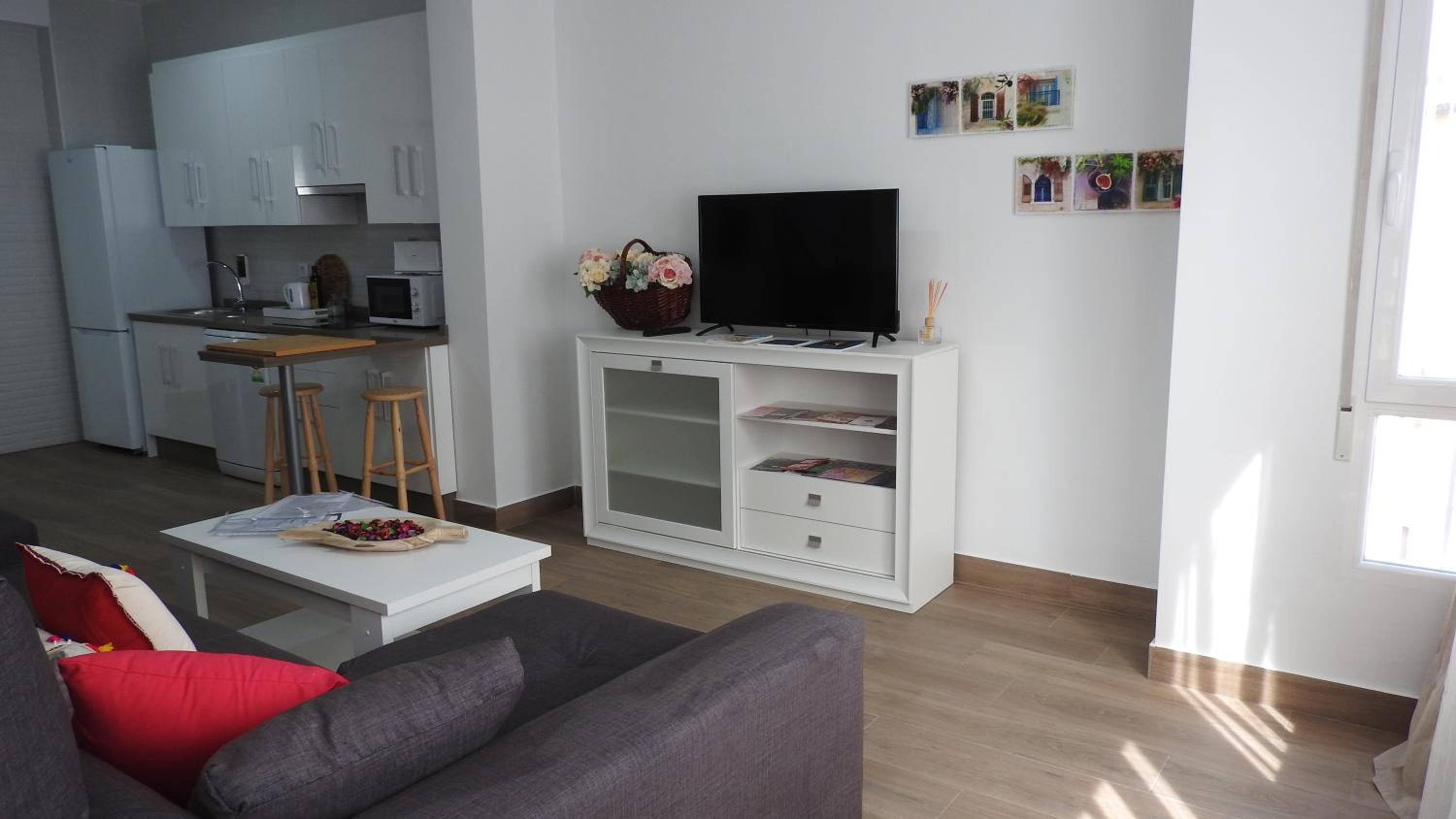 Two-Bedroom Flat 3º photo 3