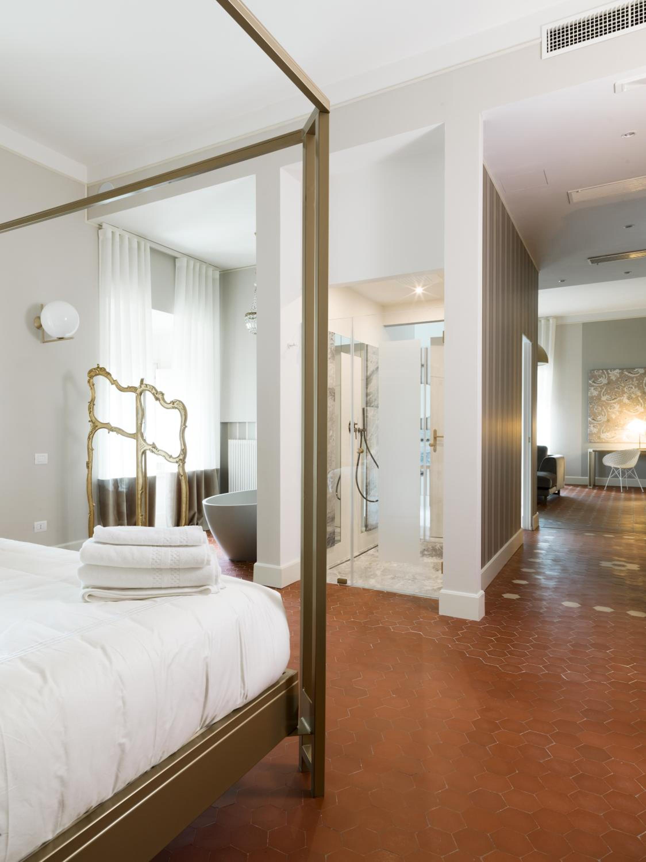 Suite photo 1