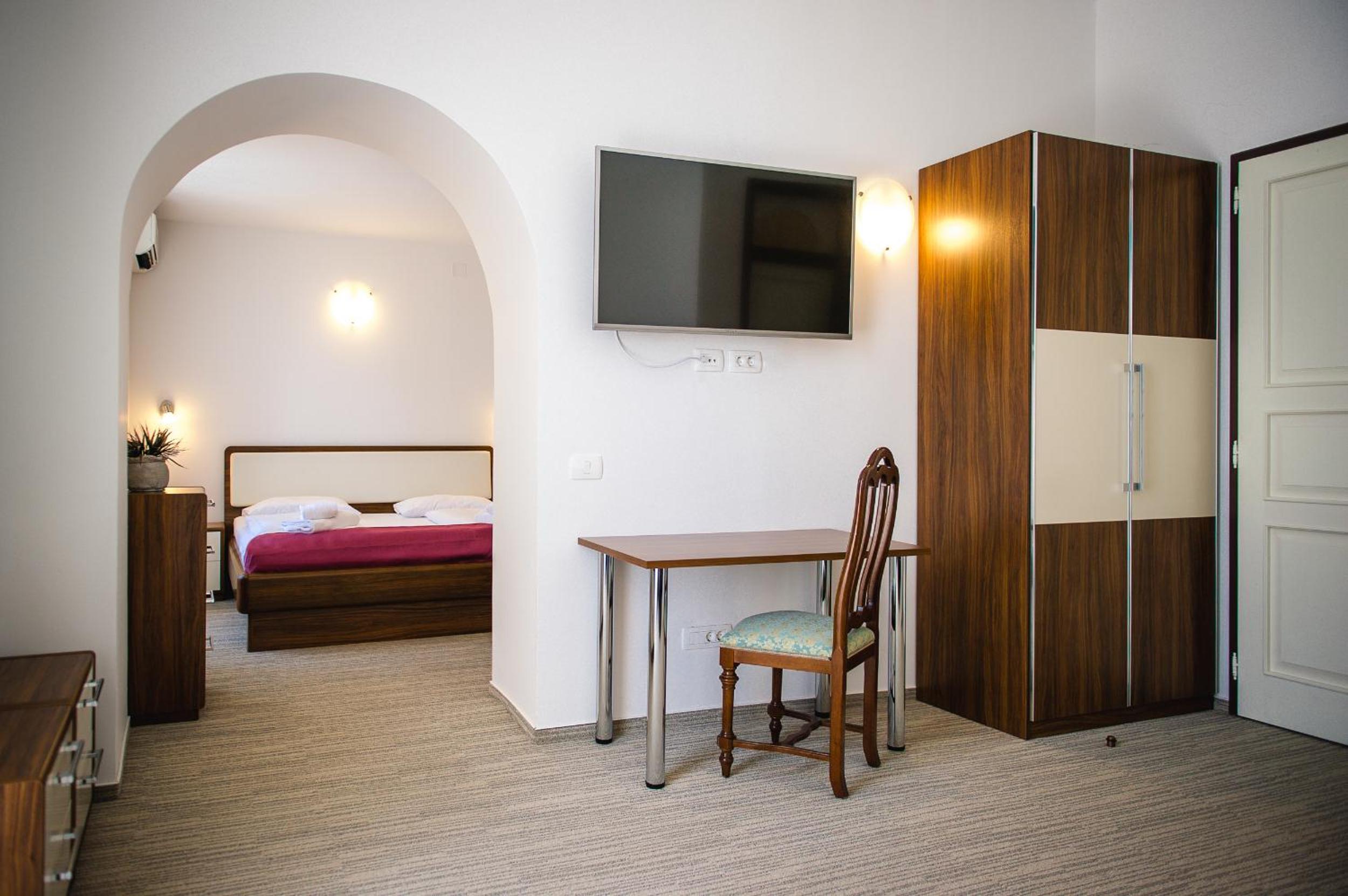 Suite - Photo 6