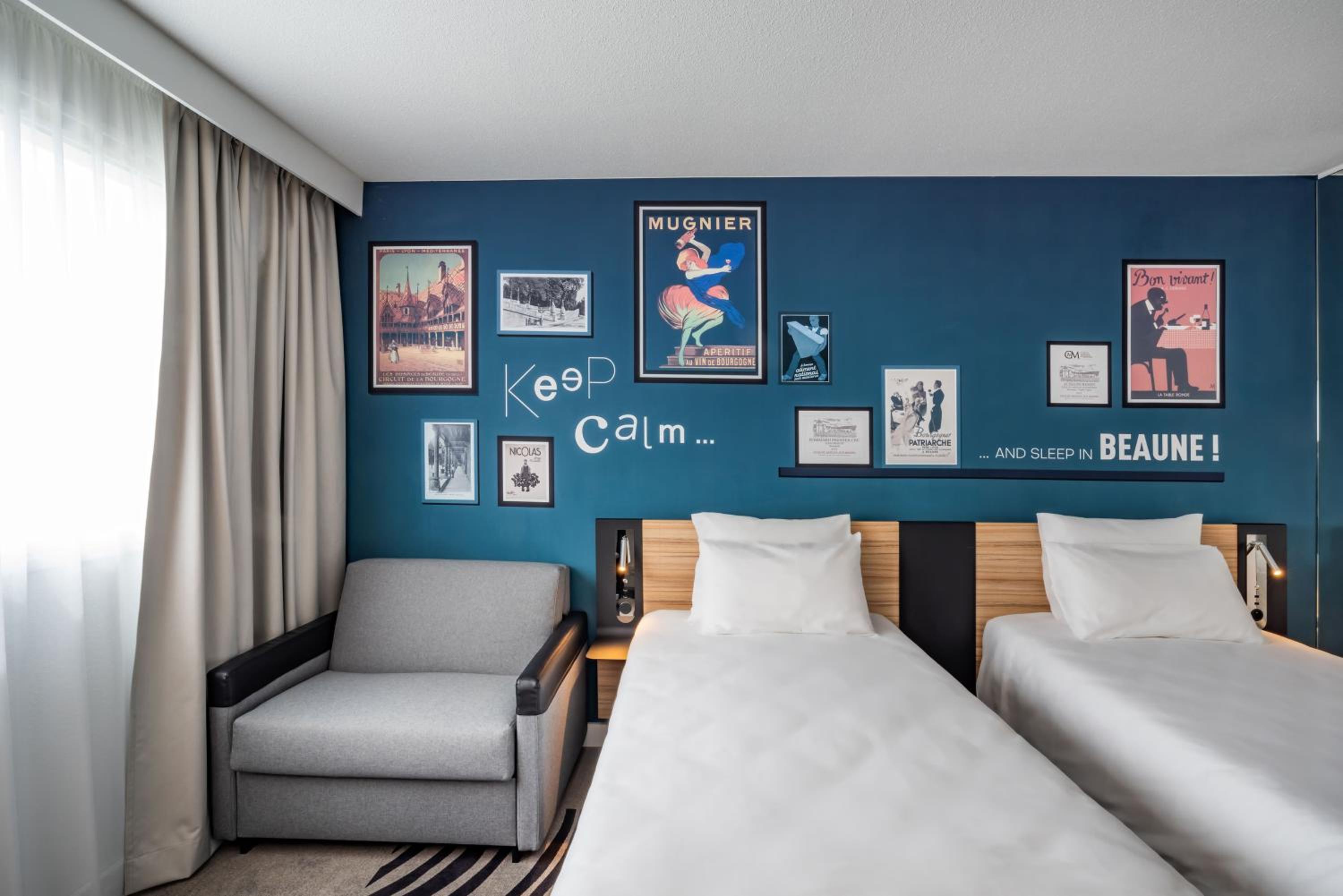 Classic Room with Two Single Beds and Sofa Bed  - Photo 5