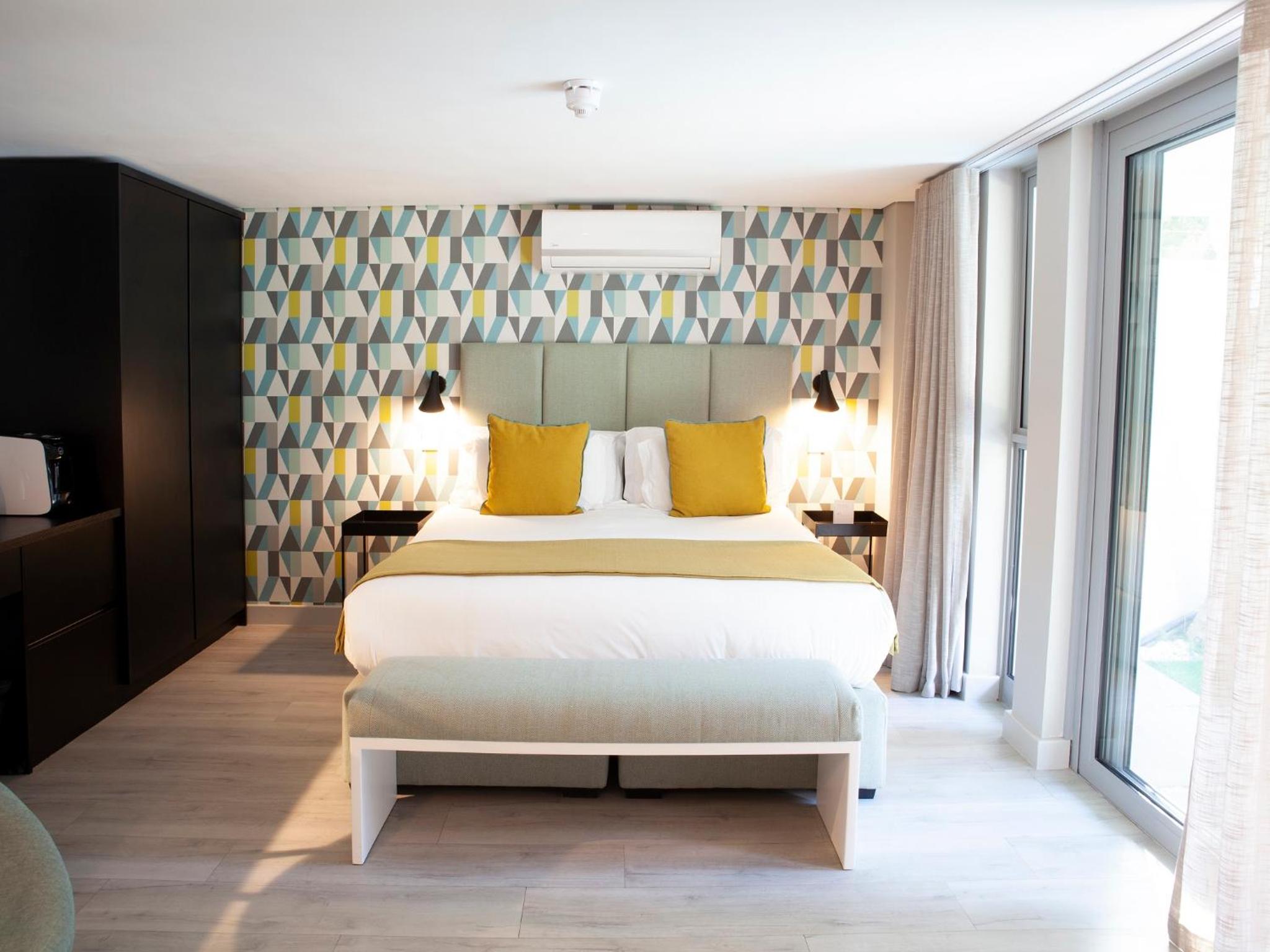 Superior King Room - Photo 5