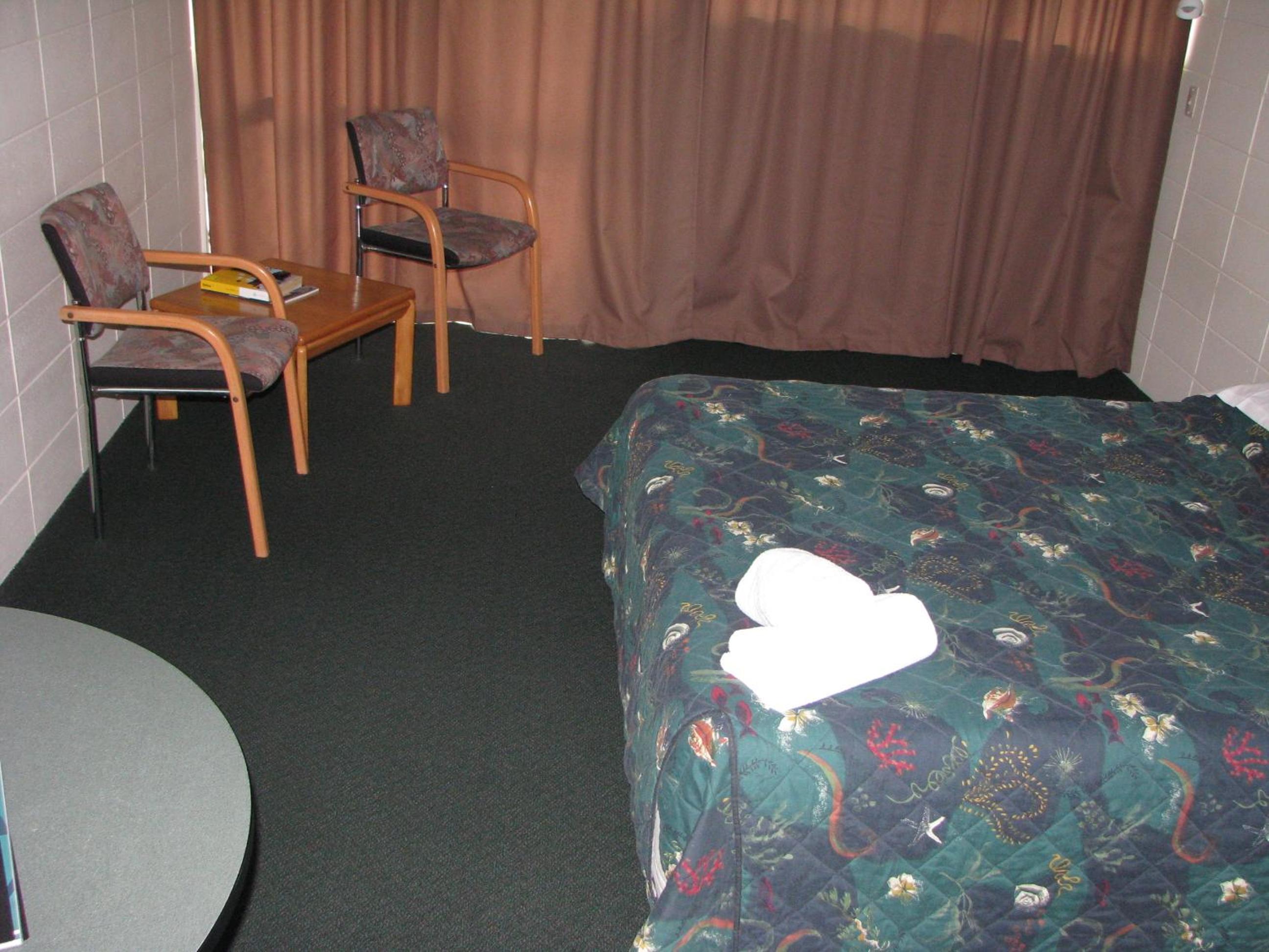 Budget Studio - Photo 8