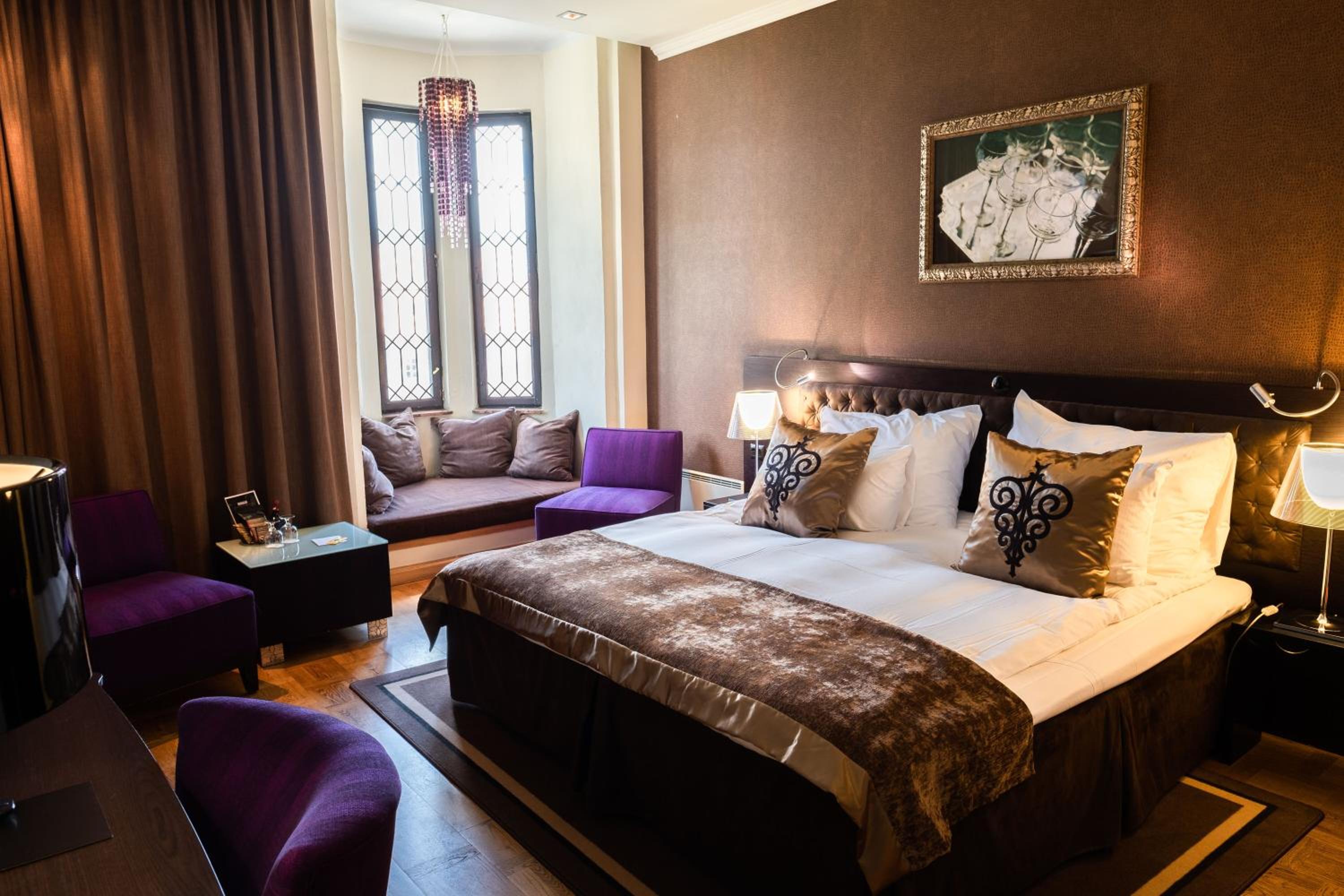 Deluxe Double Room with City View