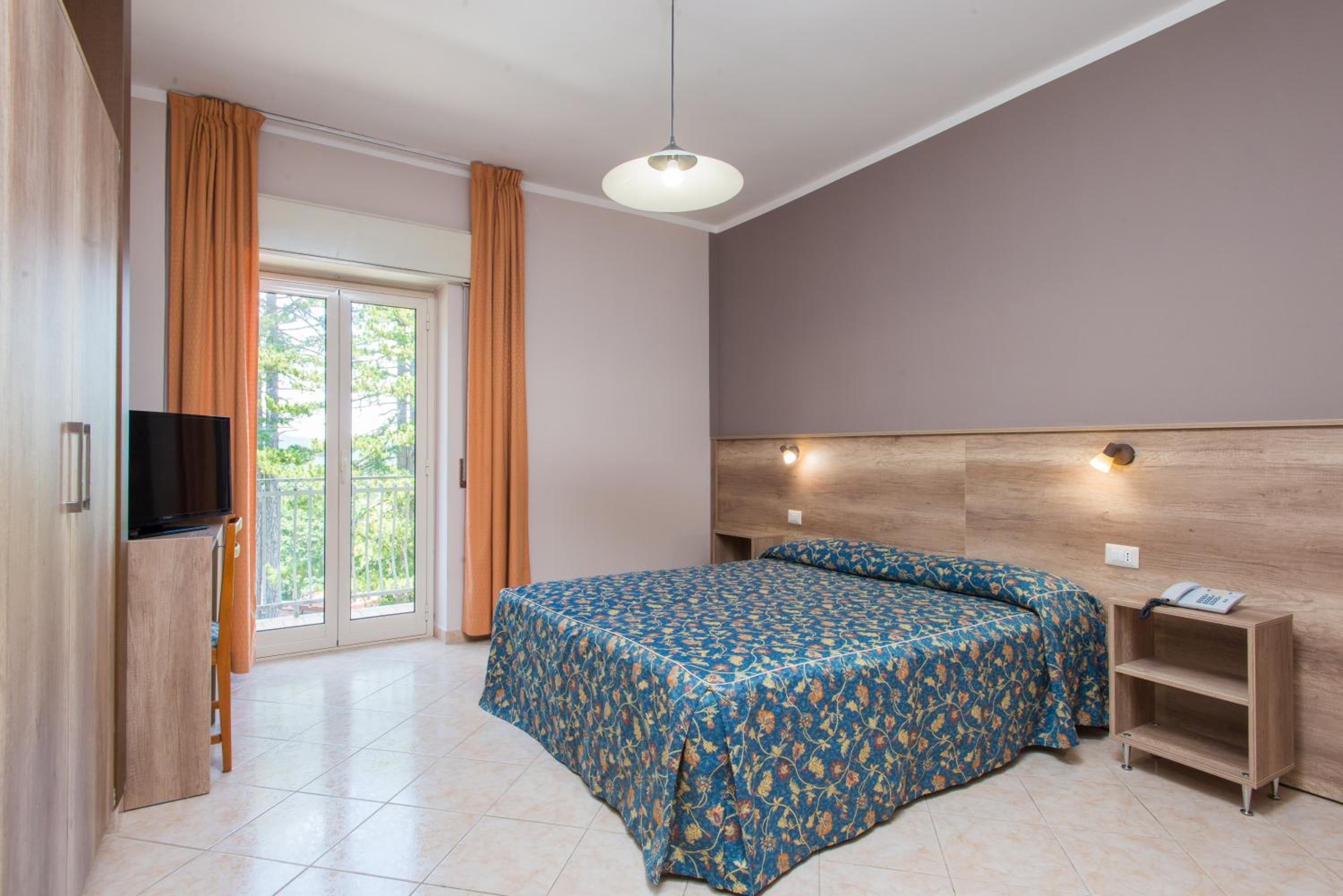 Habitación Doble o con Dos Camas