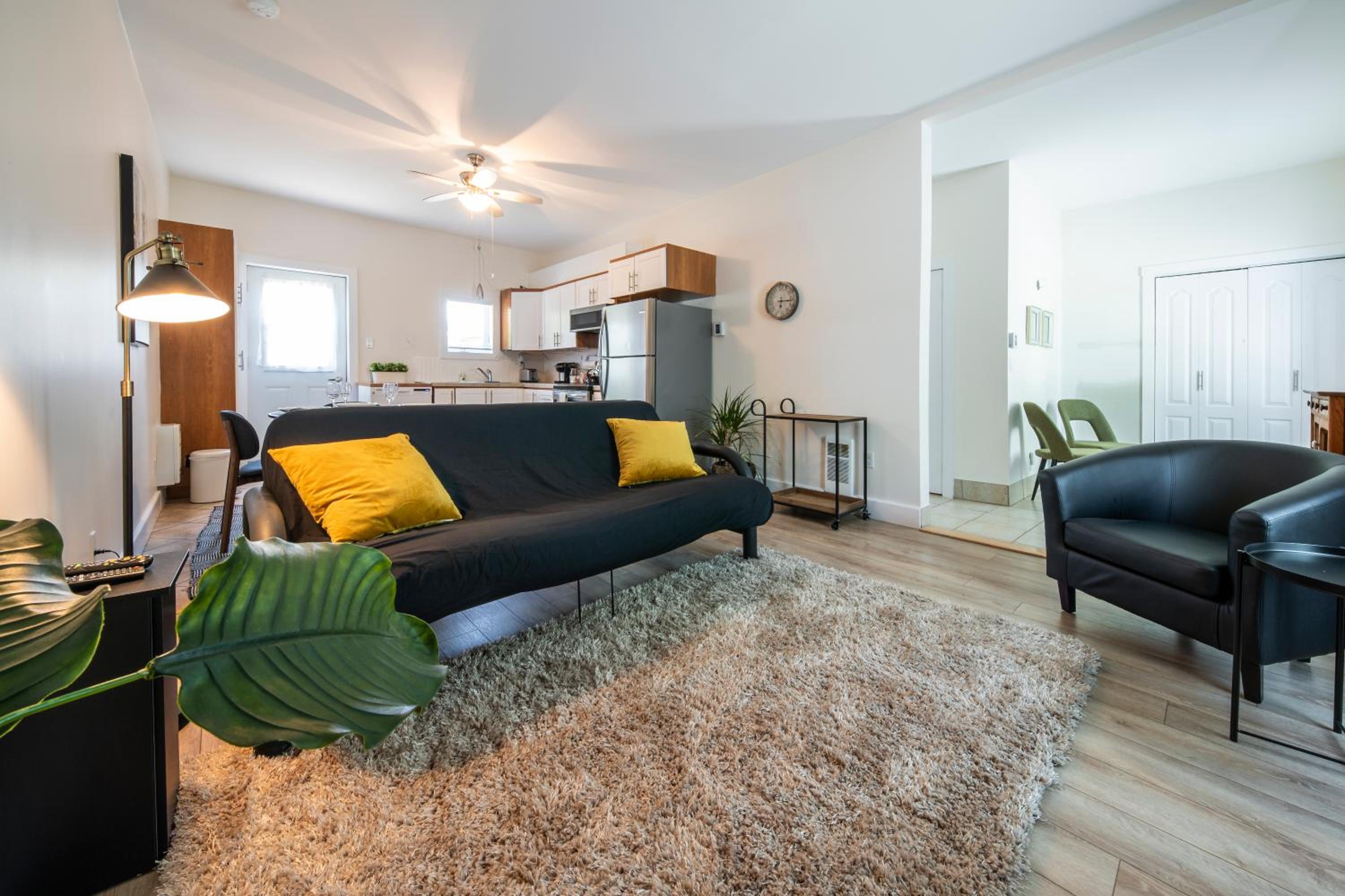 One-Bedroom Apartment