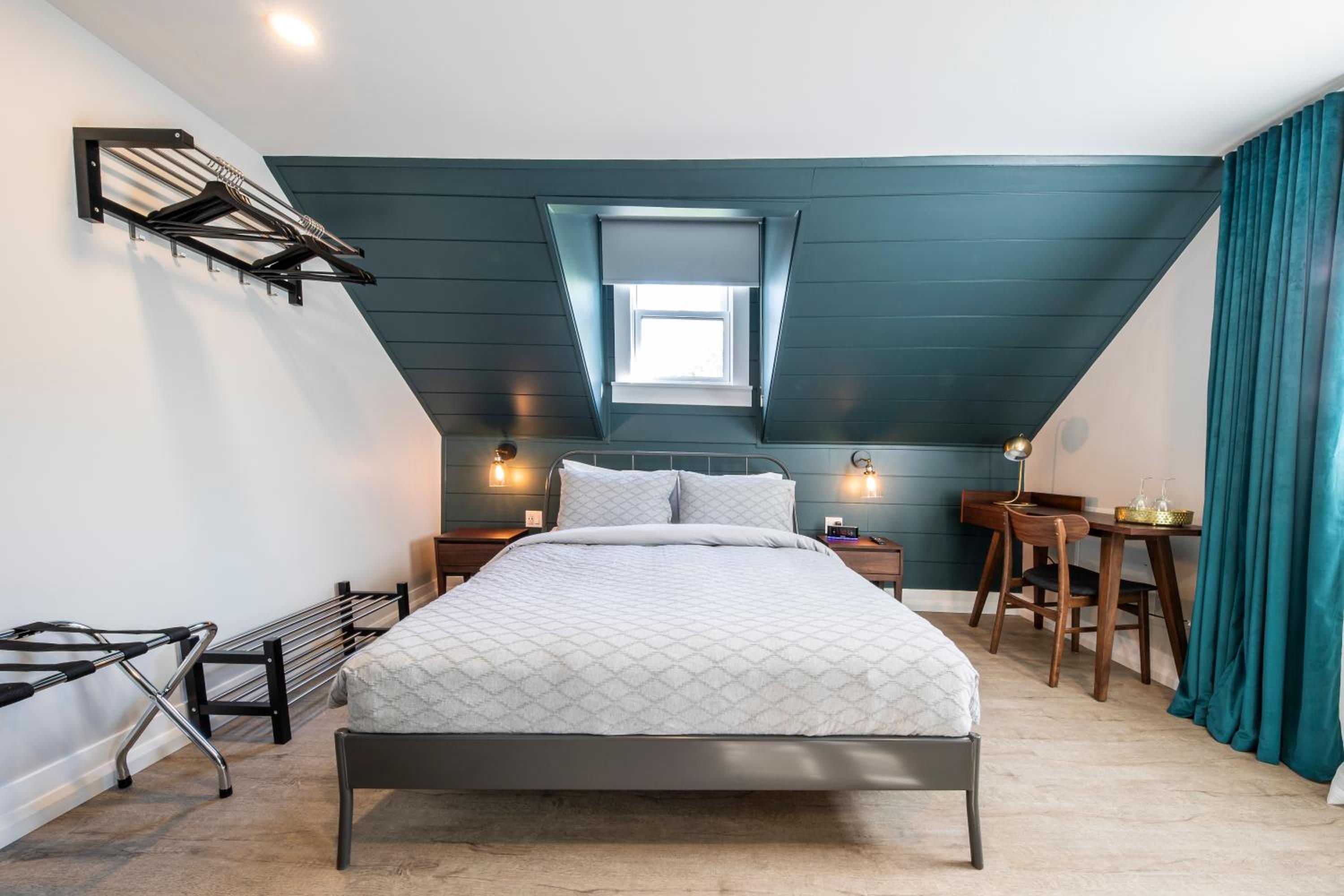 Standard Queen Room - Photo 2