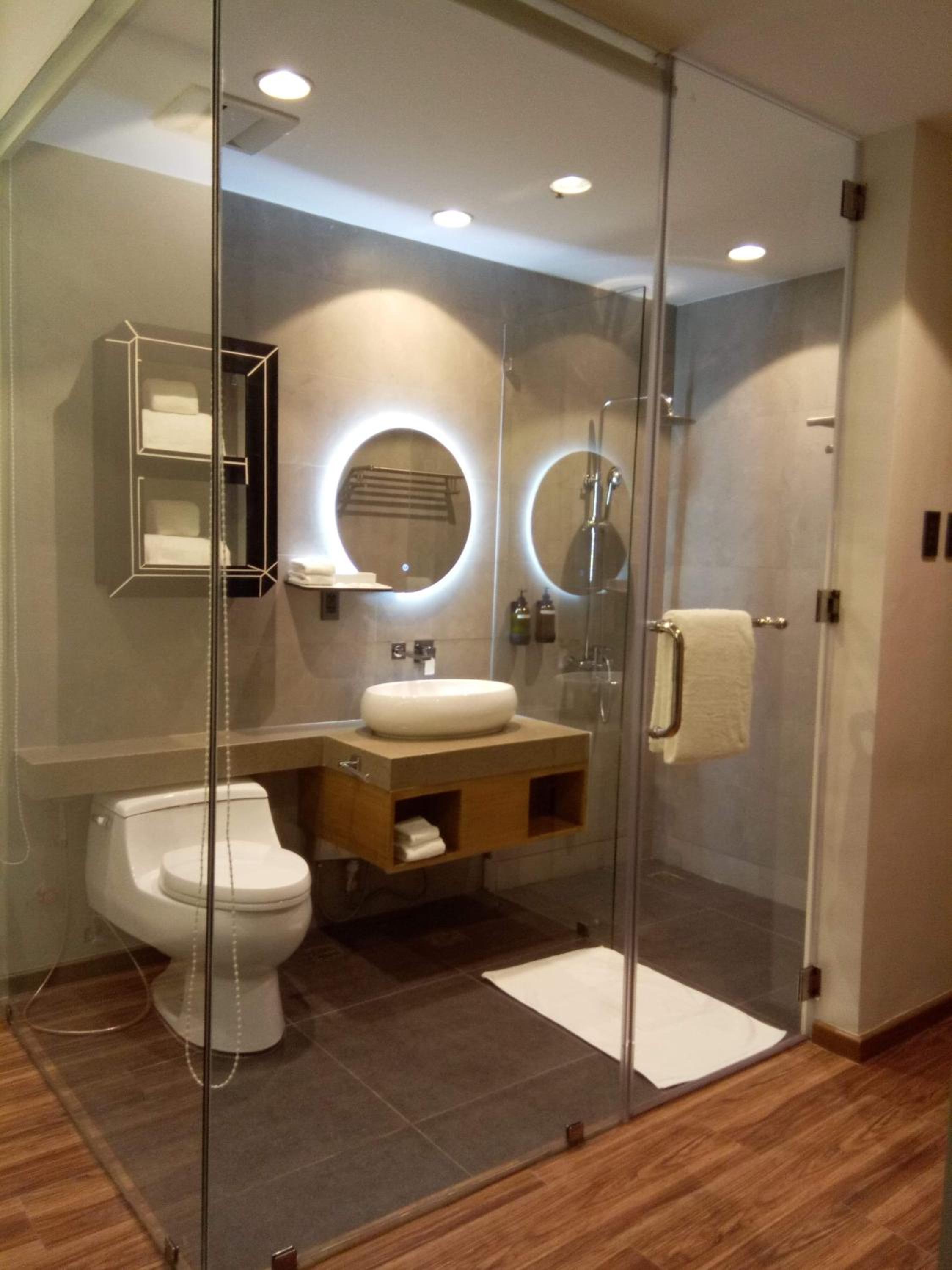 Deluxe King Room - Photo 4
