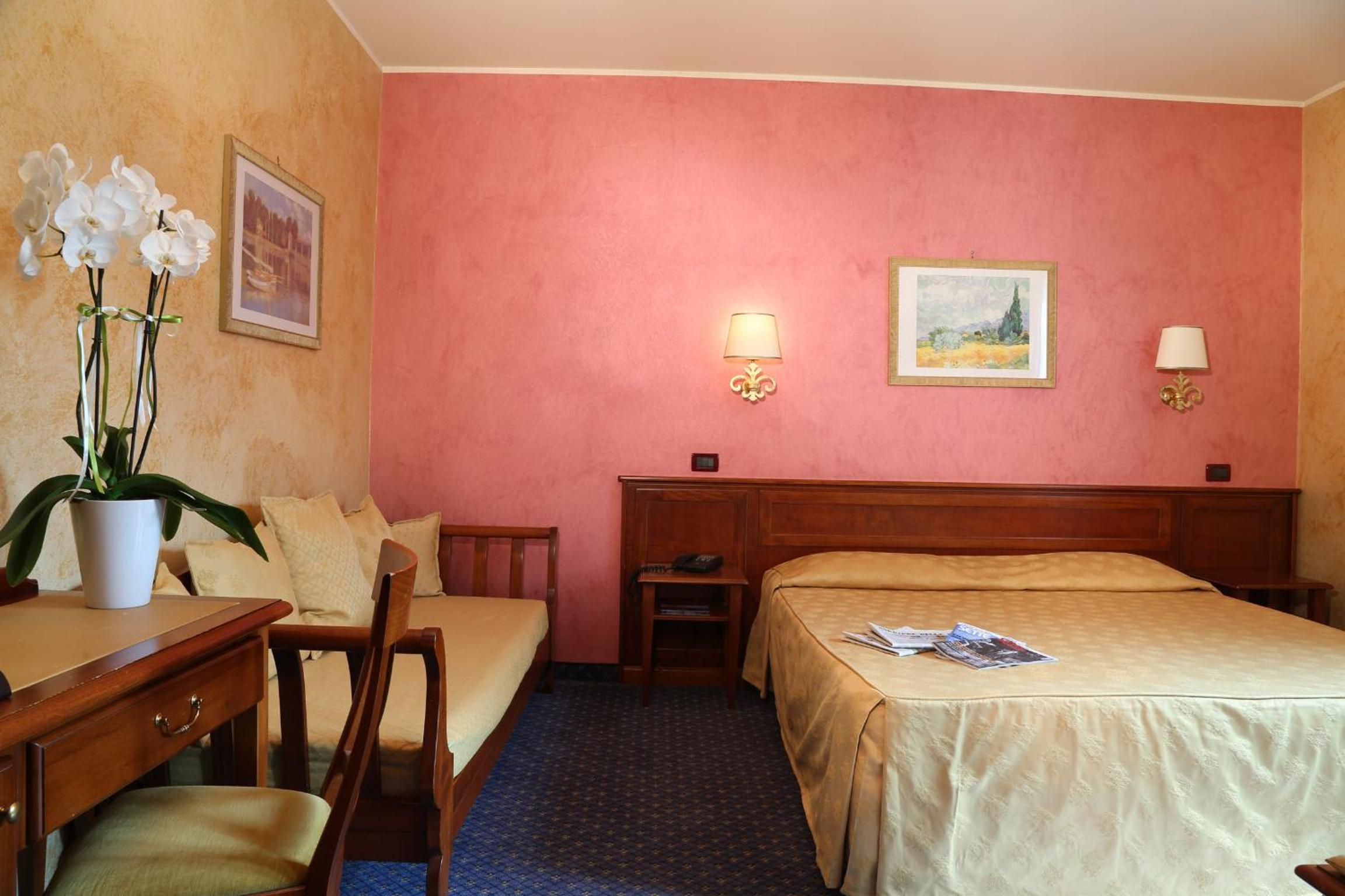 Deluxe Double Room Single Use