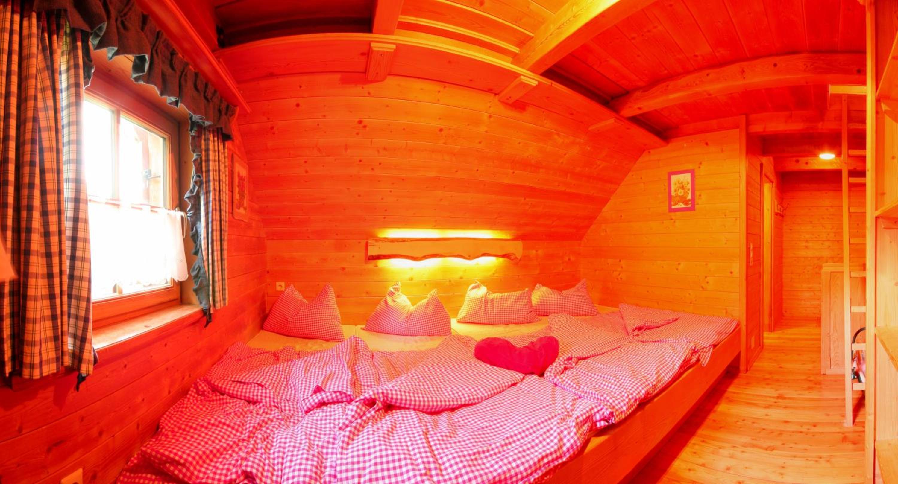 Chalet (8 Adults) photo 1