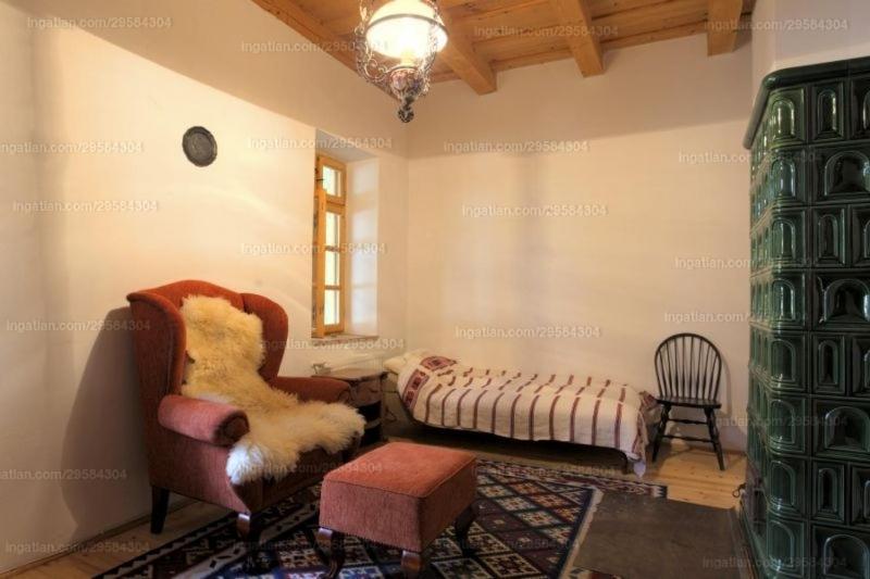 Three-Bedroom House - Photo 27