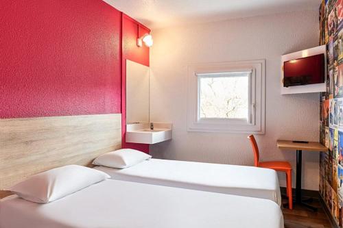 Side-Car Room (2 Adults) - Photo 1