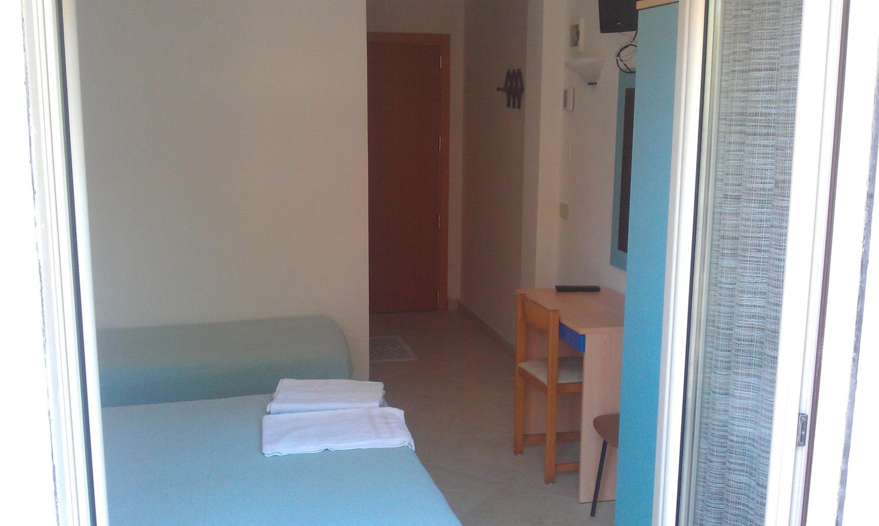 Classic Triple Room photo 2