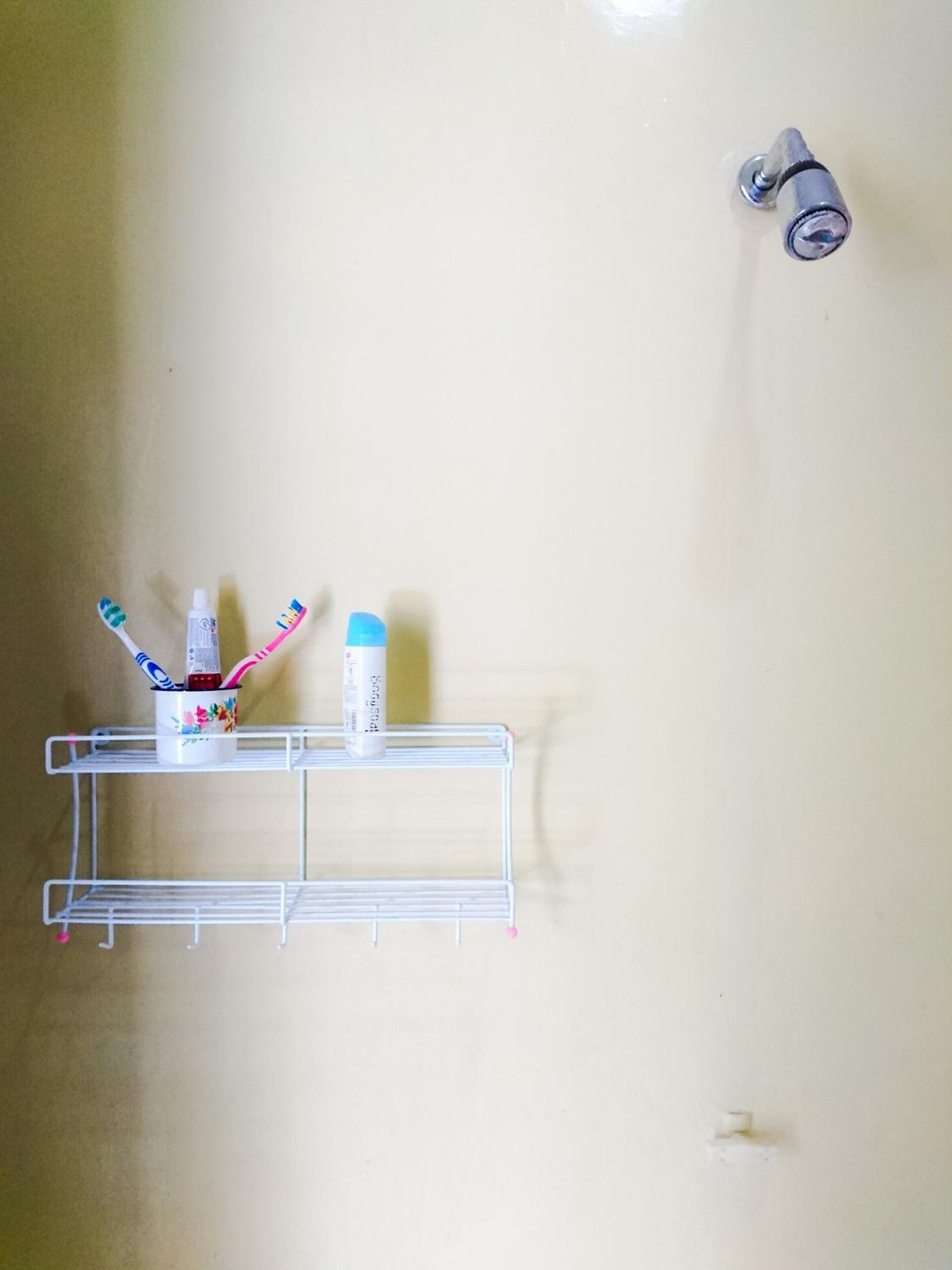 Budget Double Room - Photo 12