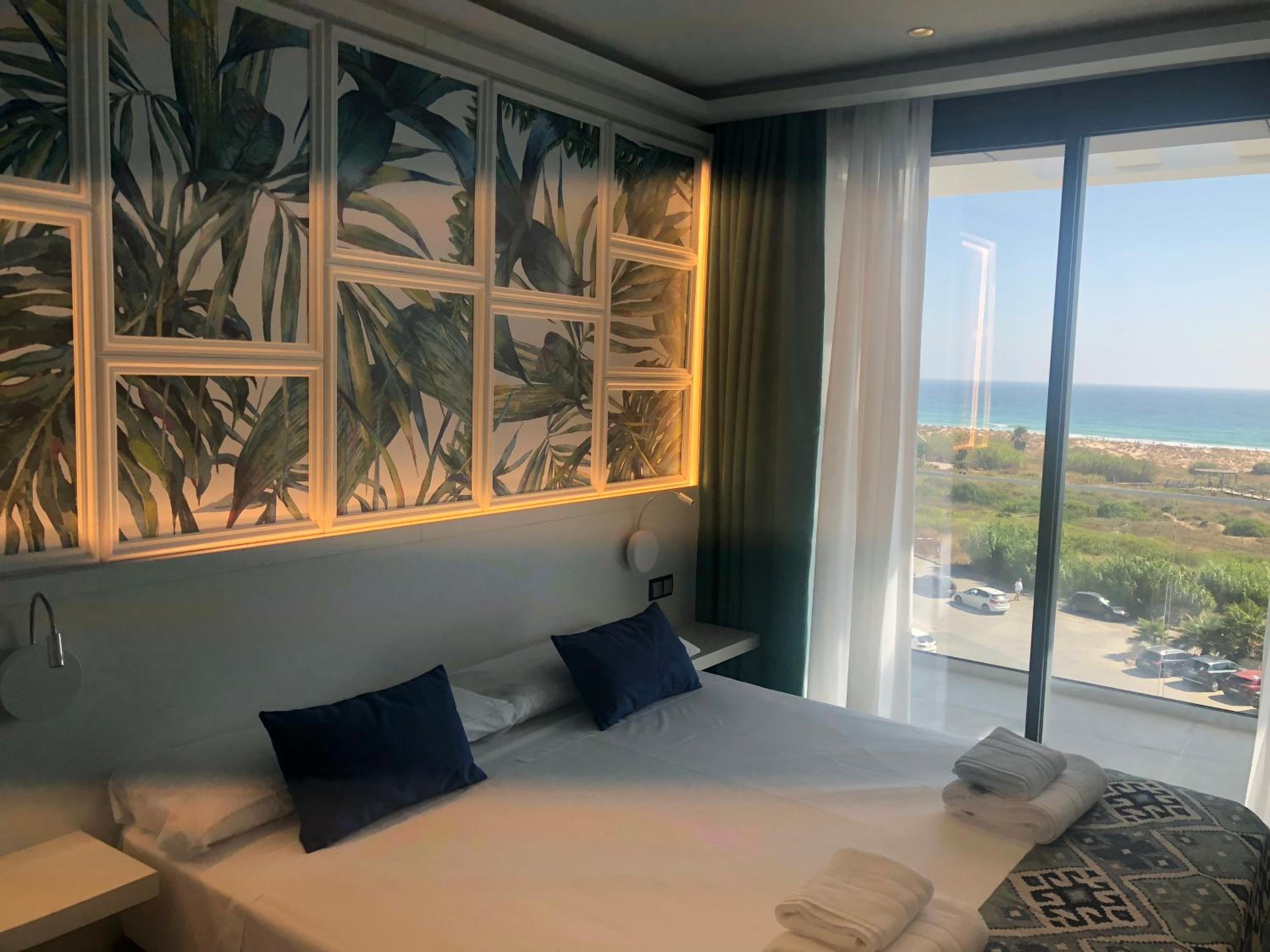 Deluxe Suite - Photo 25
