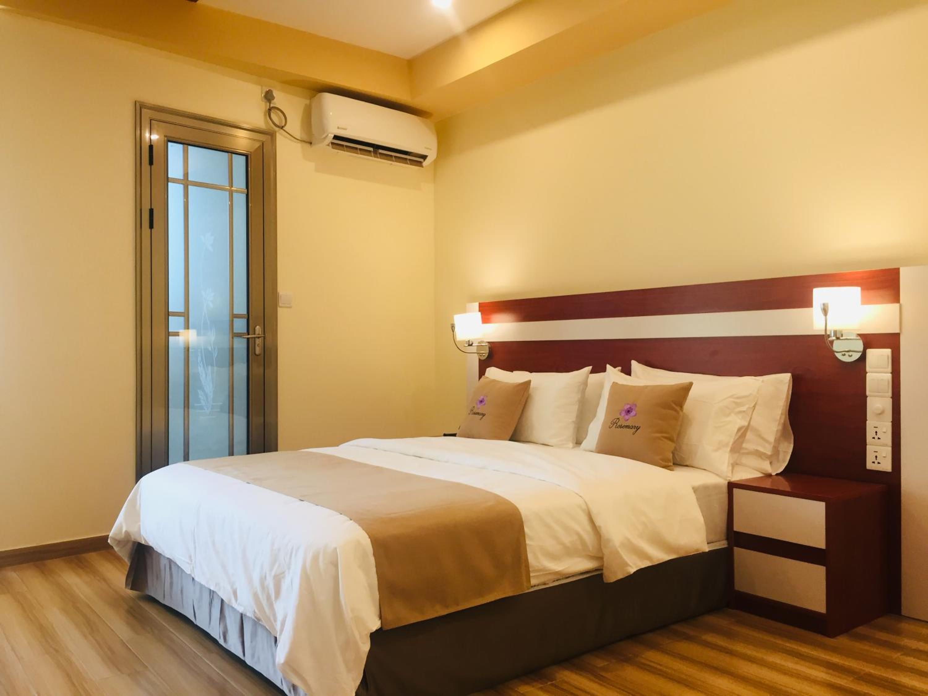 Superior Triple Room with Private Balcony photo 3