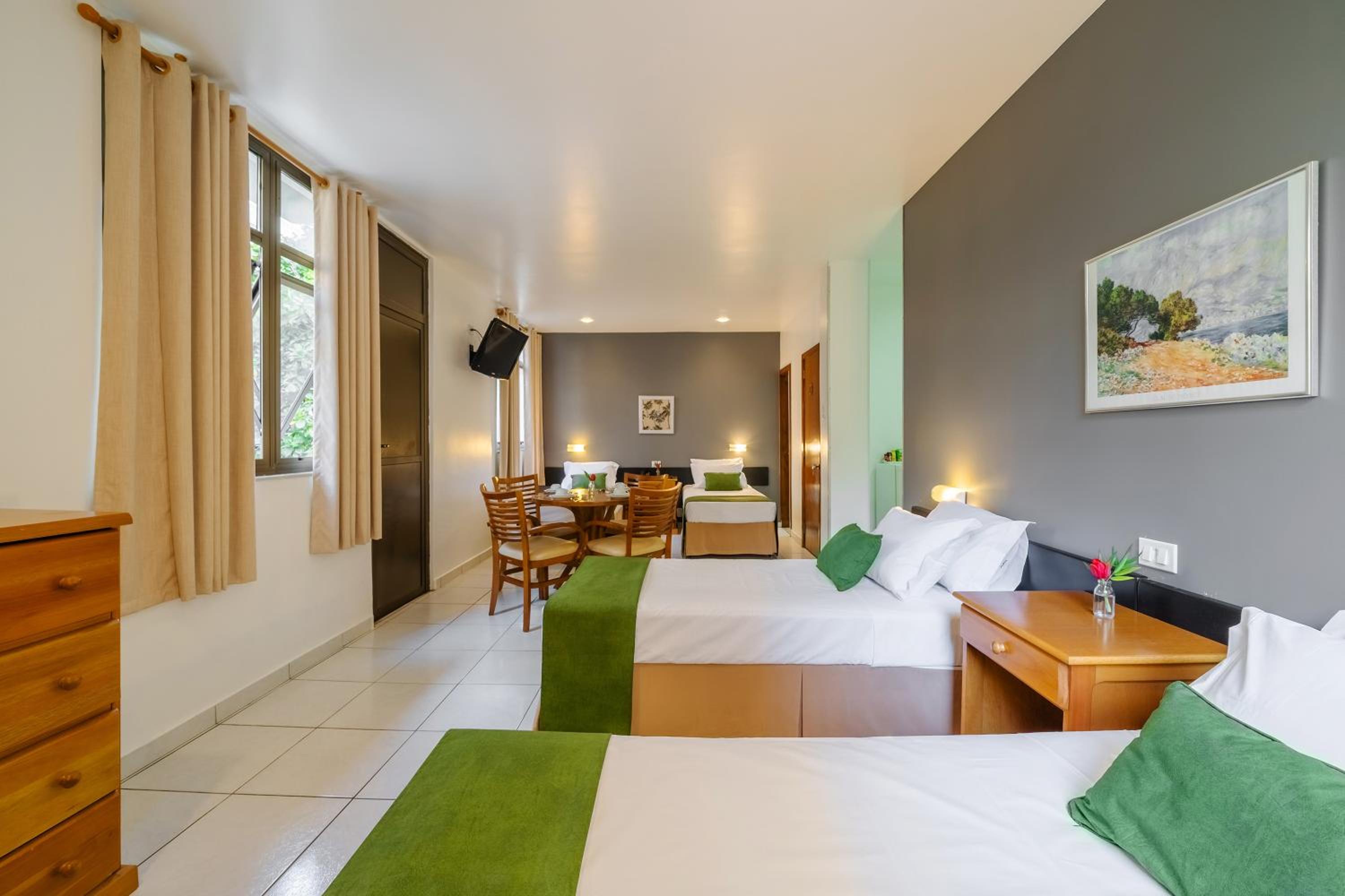 Standard Quadruple Room