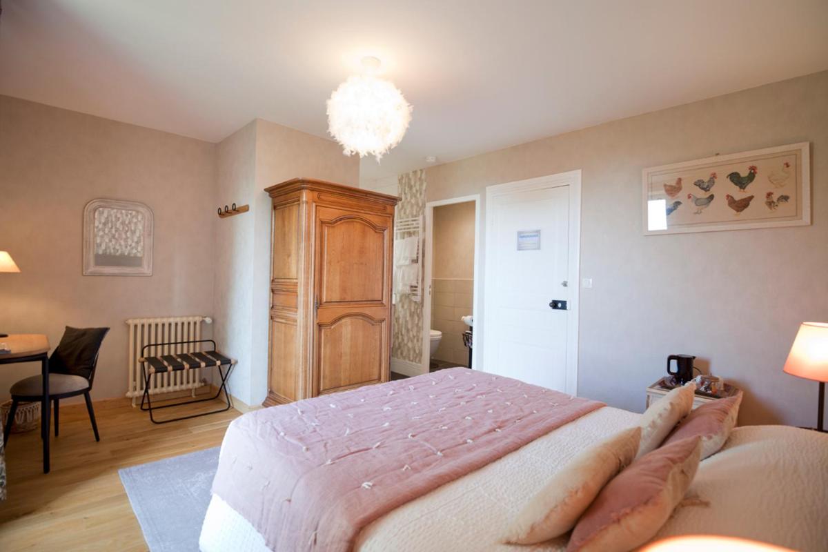 Deluxe Double Room with Balcony photo 3
