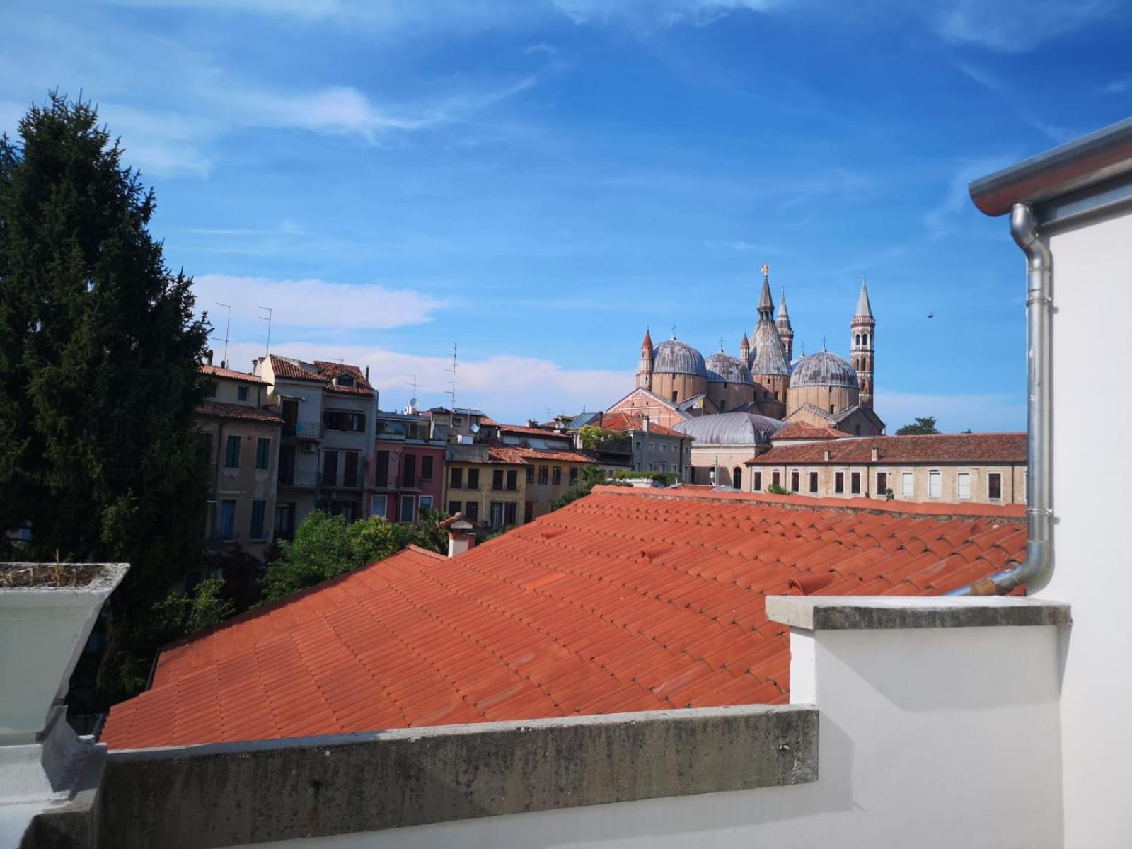 Double or Twin Room with Panoramic View - Photo 12