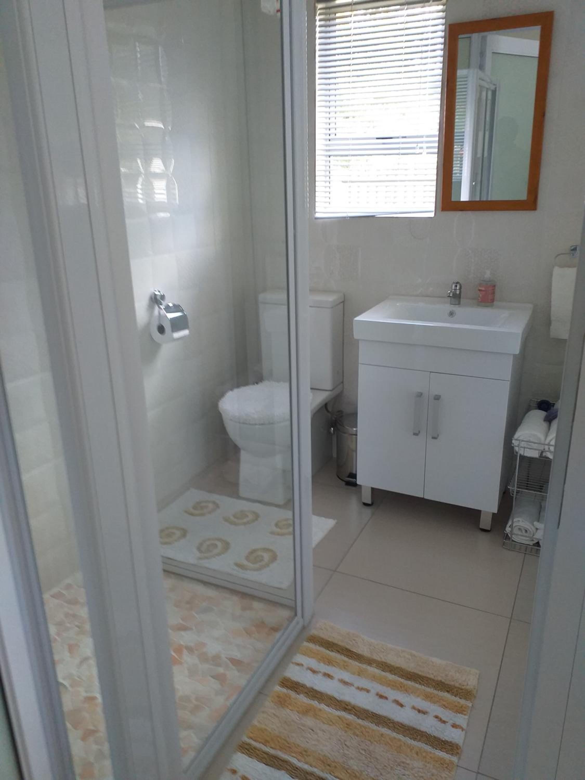 Budget Double Room - Photo 3