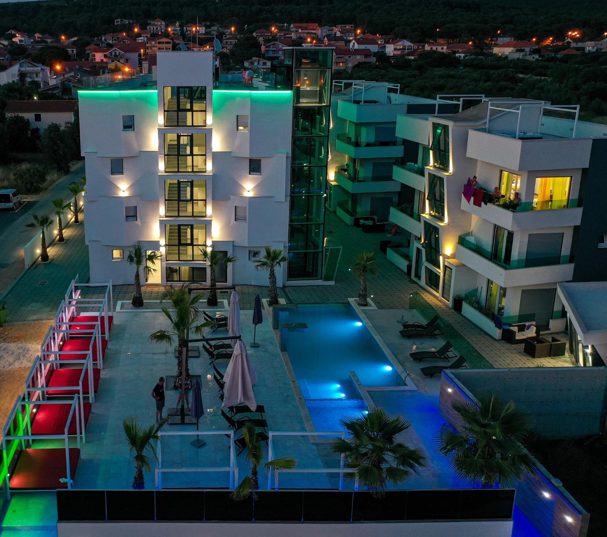 Deluxe Double Room with Balcony photo 2
