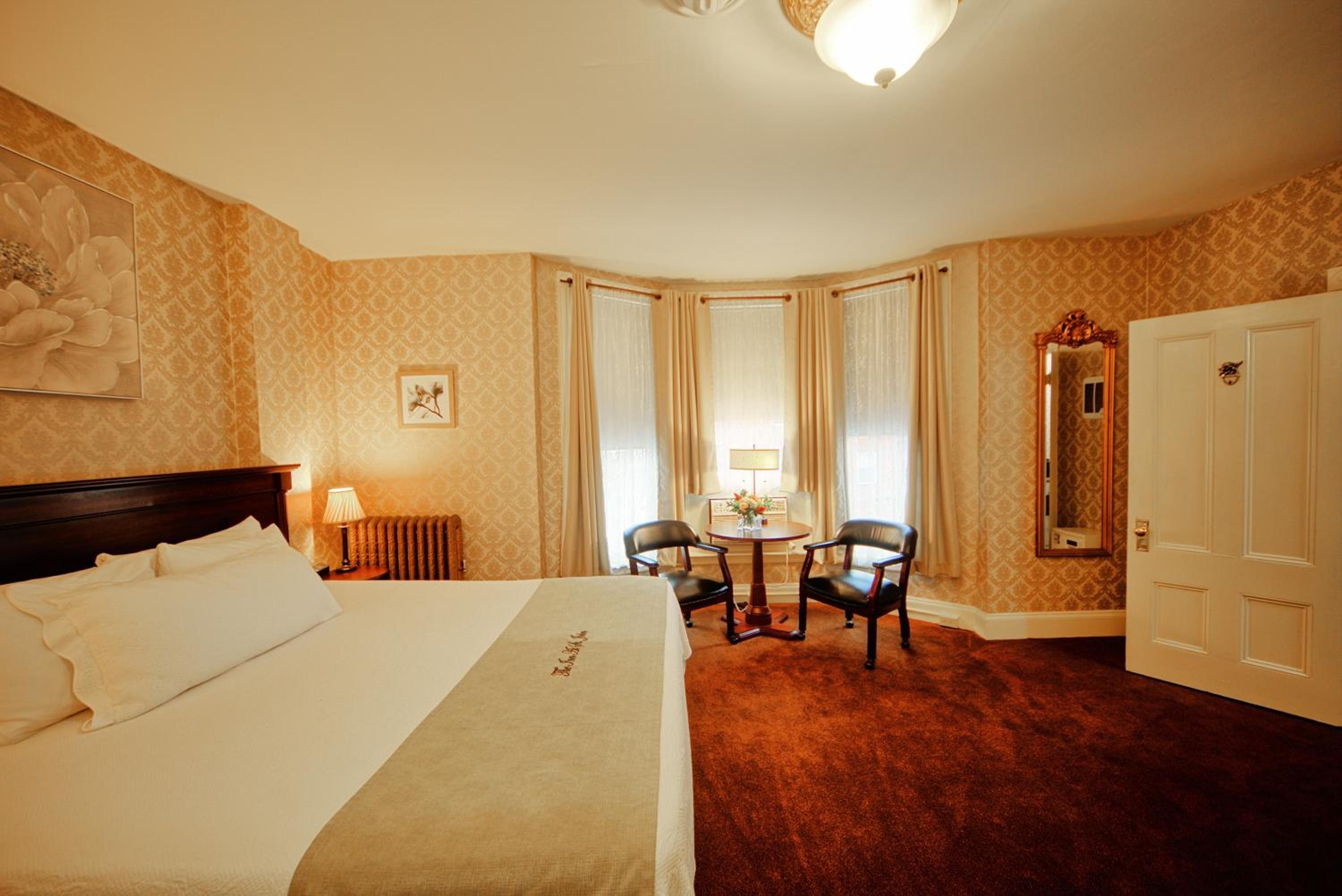 King Room with Private Bathroom