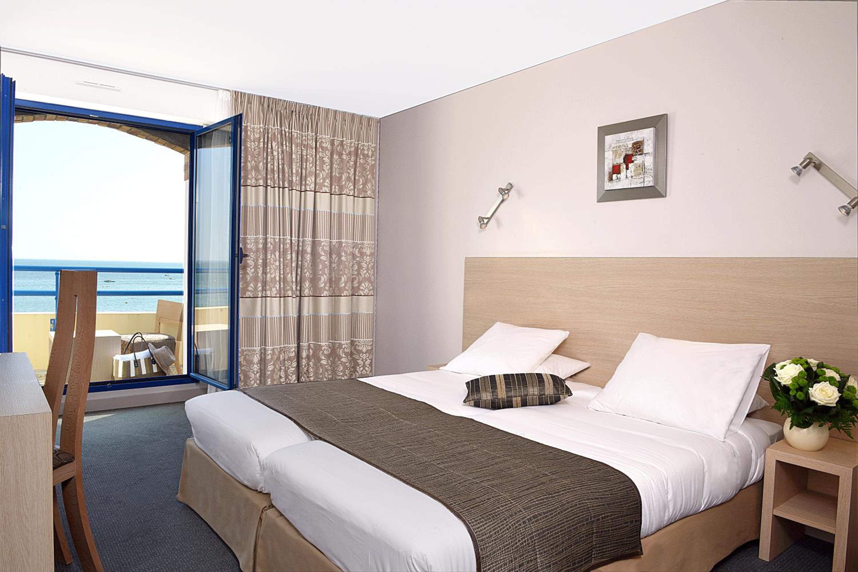 Classic Double Room with Sea View photo 3