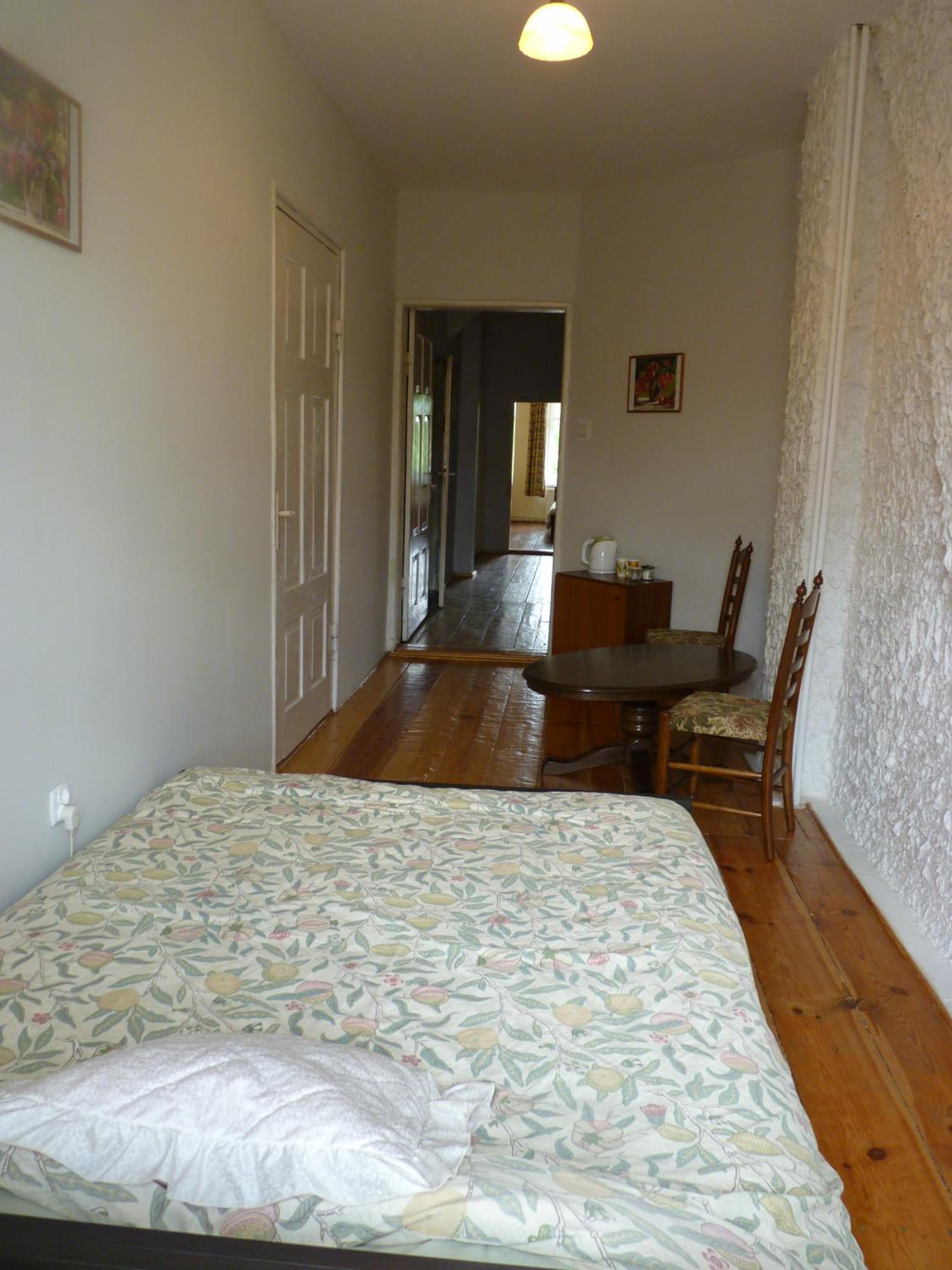 Double Room with Private External Bathroom - Photo 2