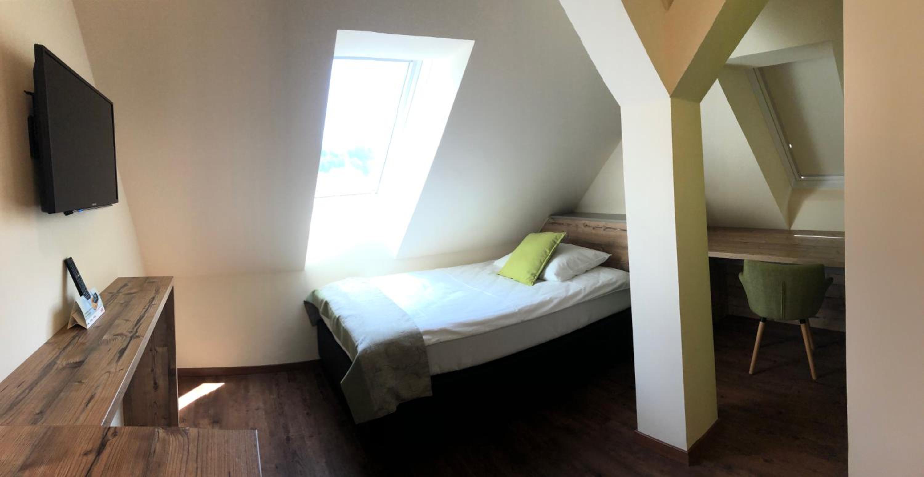Large Single Room photo 1