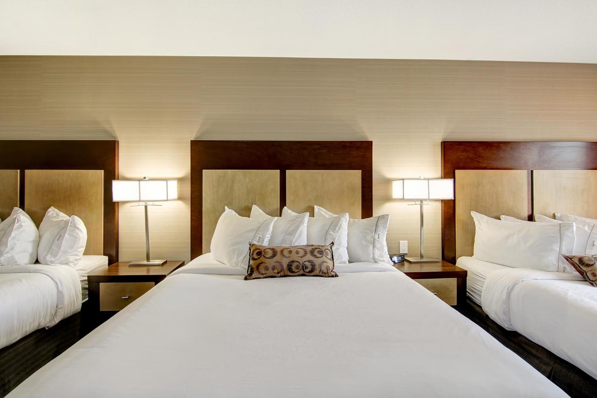 Triple Queen Room photo 1