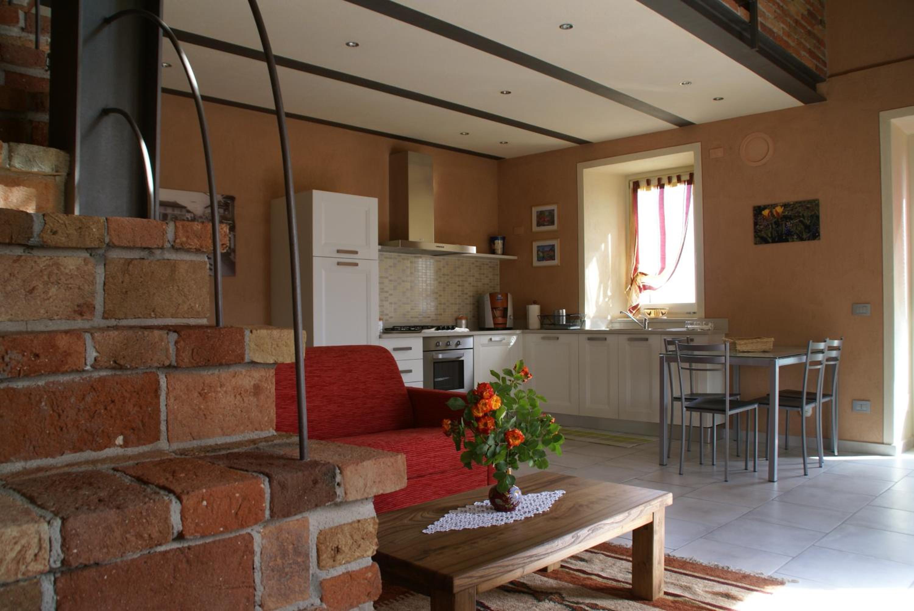 One-Bedroom Apartment - Attic photo 2