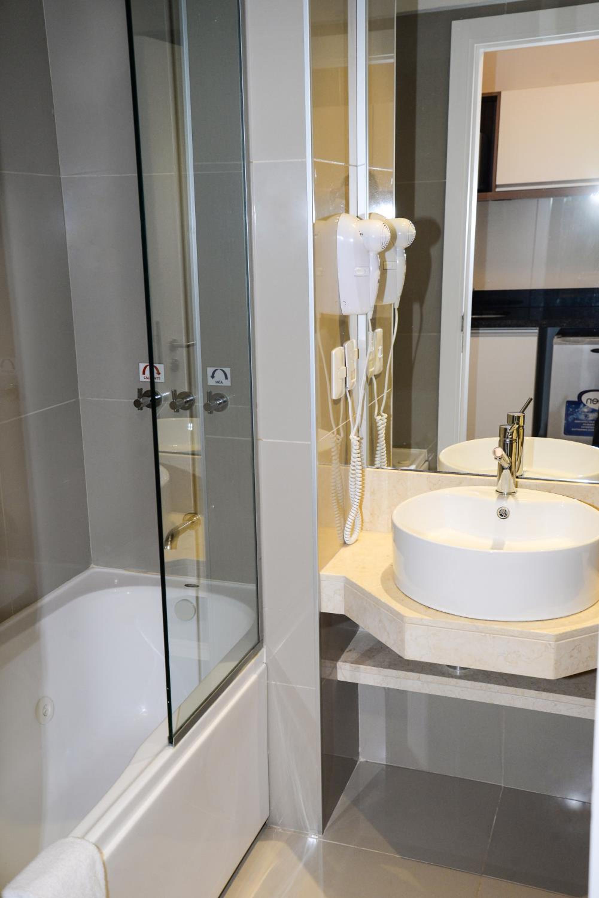 Two-Bedroom Apartment Greenpark Promo  photo 3