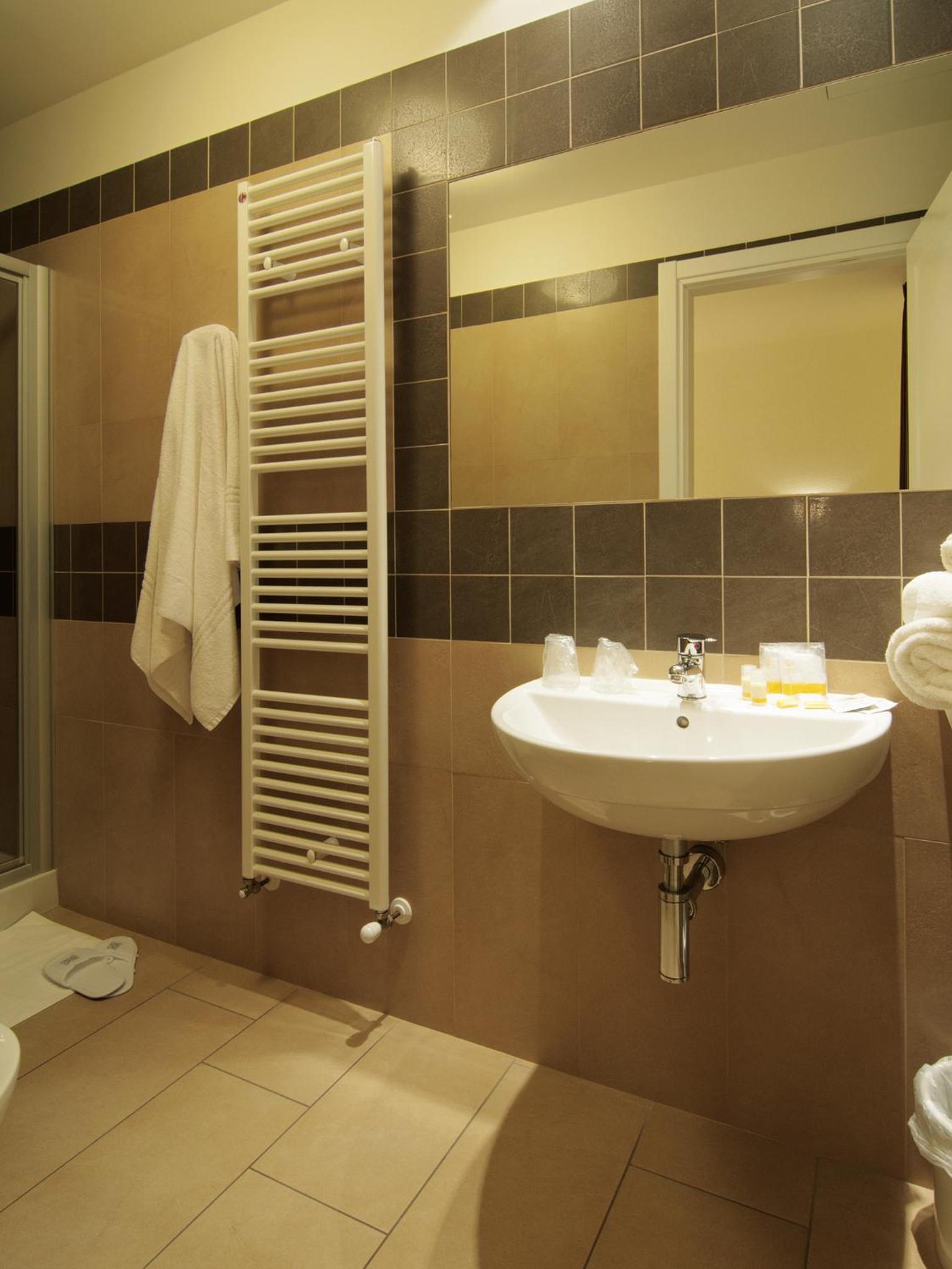 Single Room photo 2