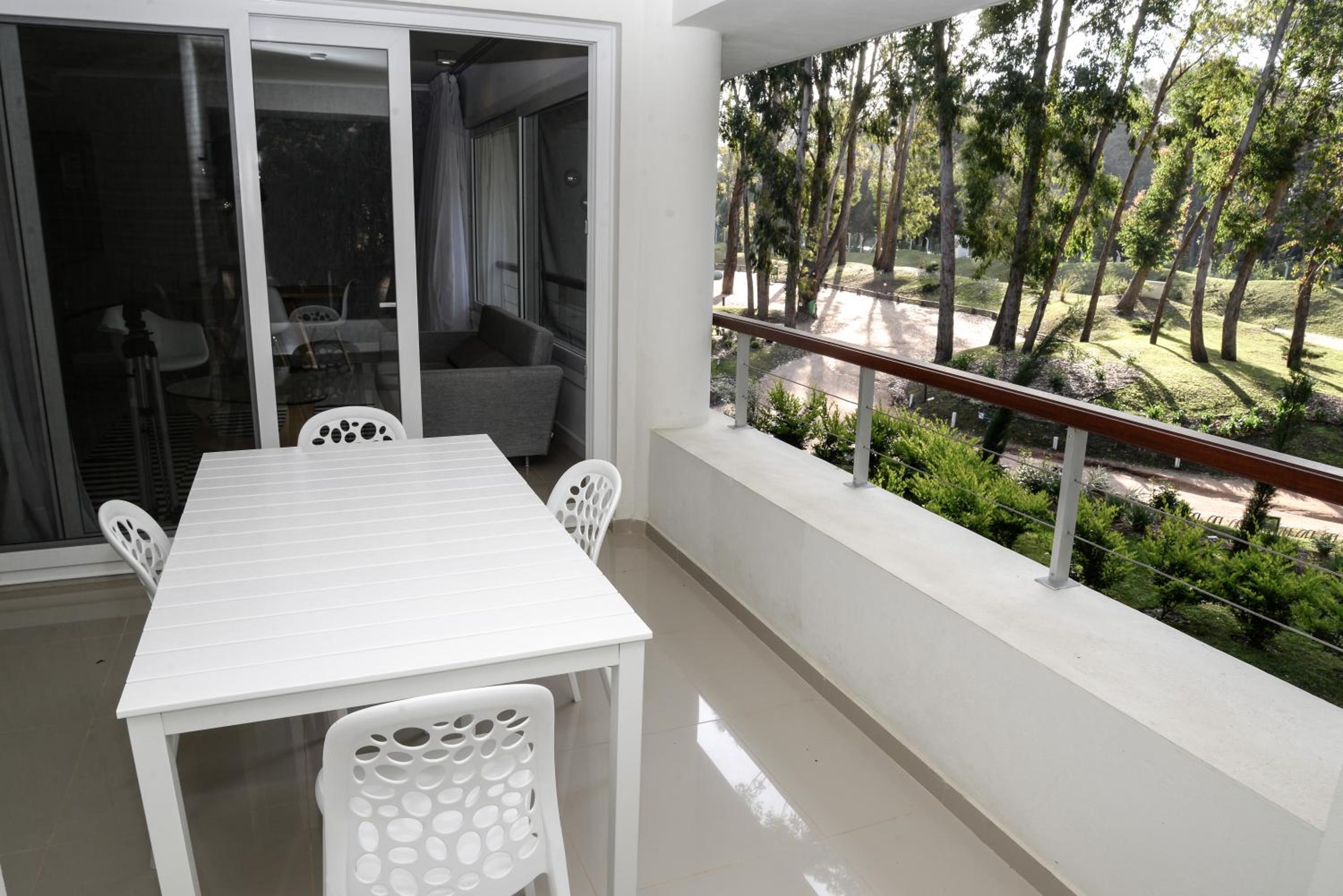 One-Bedroom Apartment Greenpark Promo