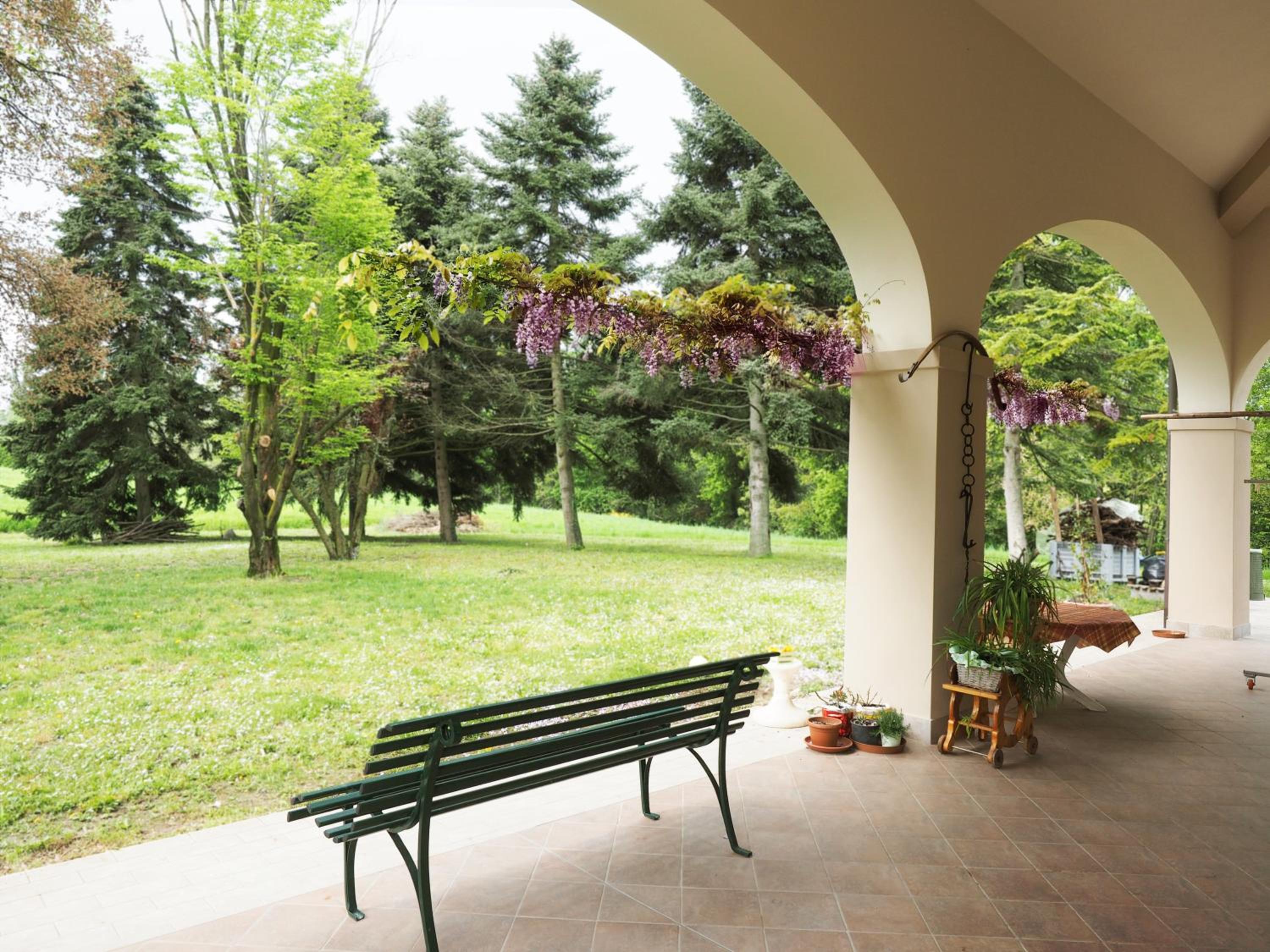 Family Room with Garden View photo 2
