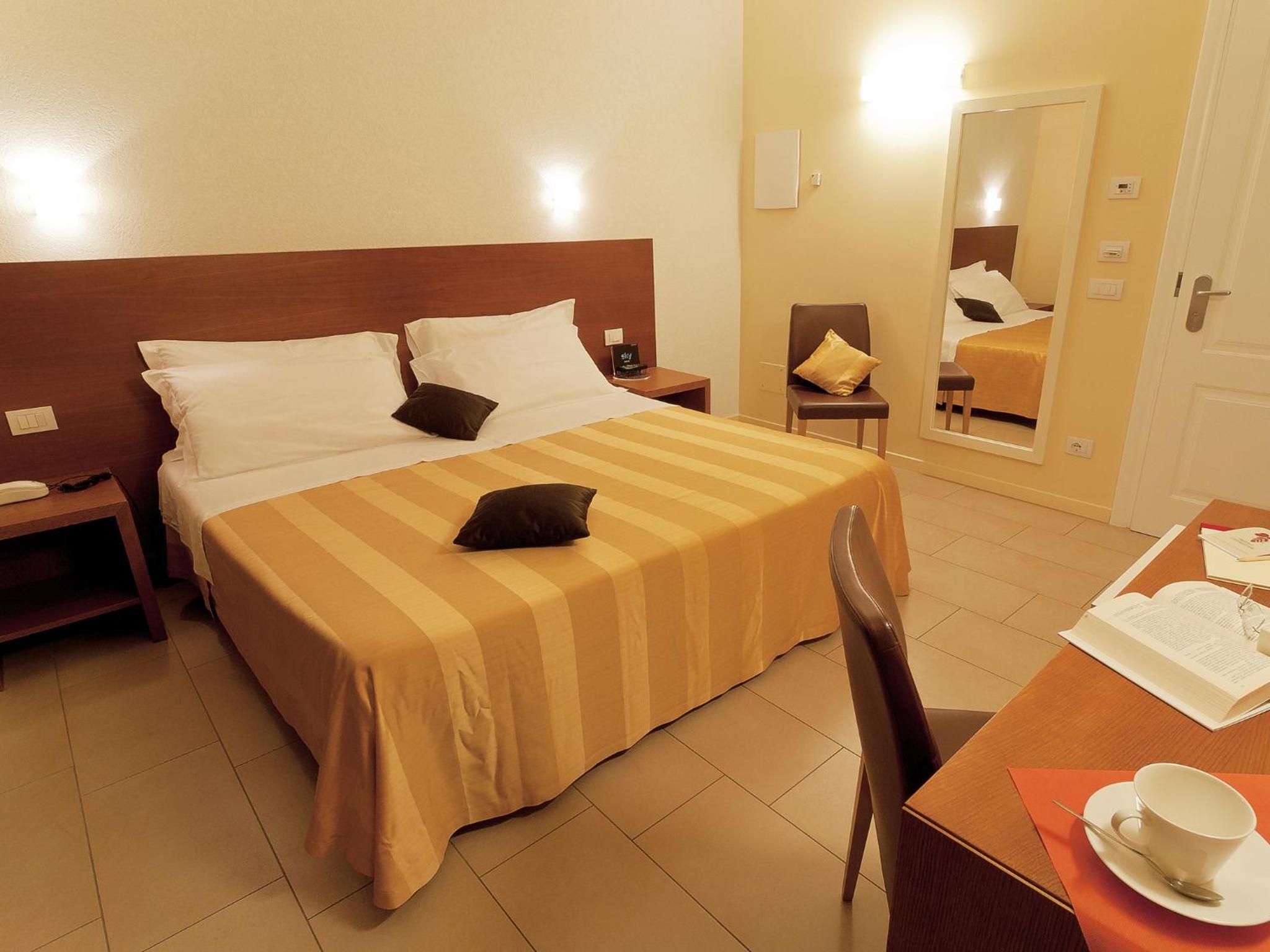 Double or Twin Room photo 2