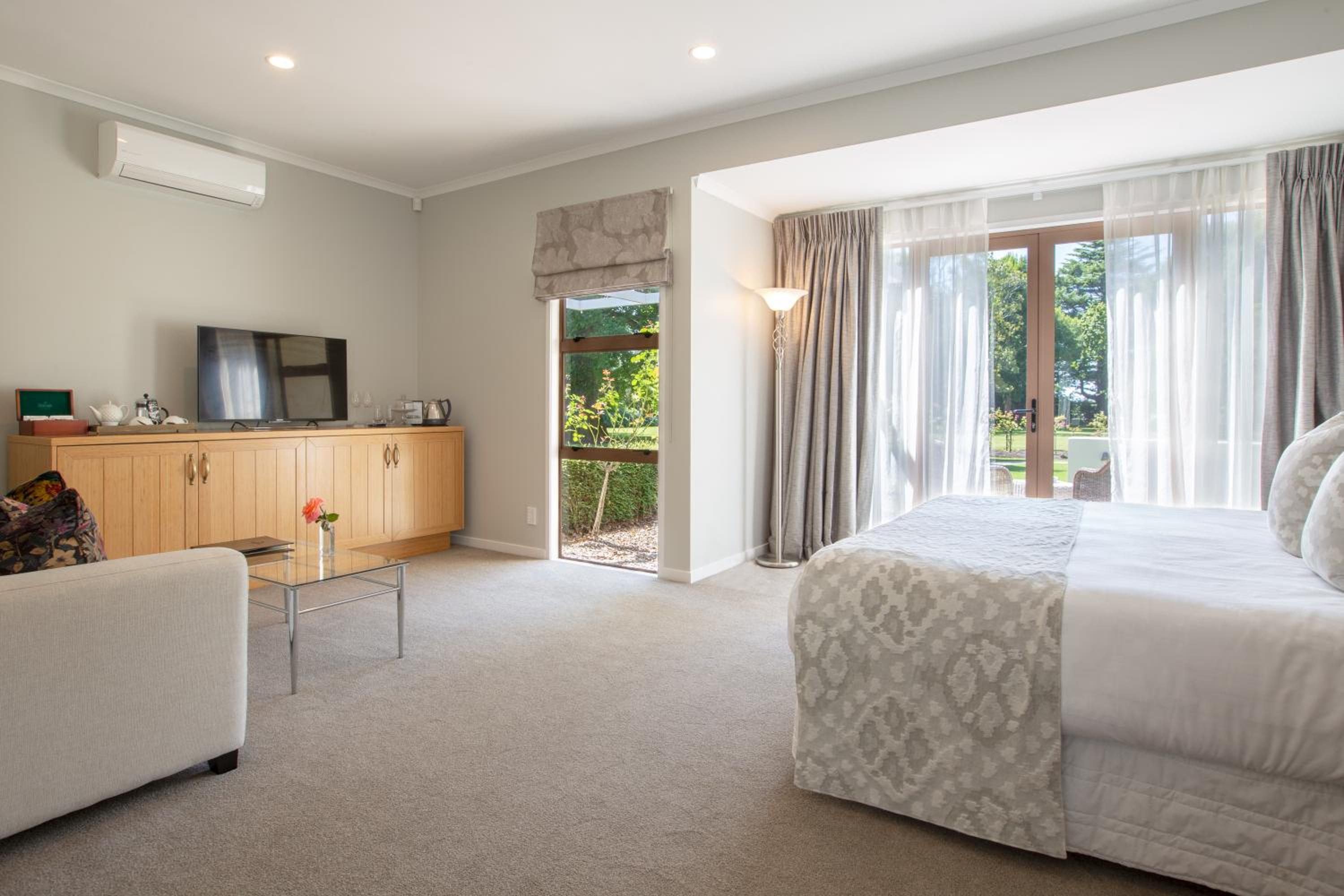 Executive Twin Suite - Photo 5