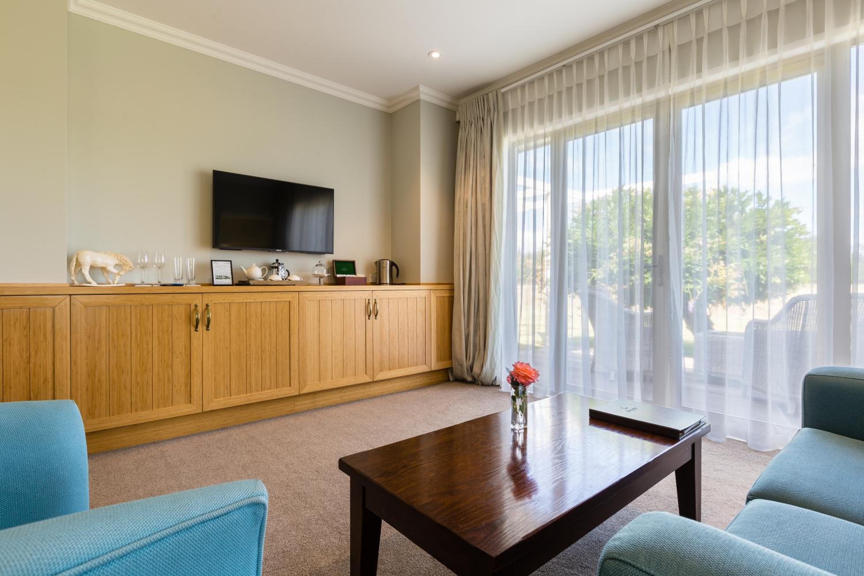 Executive Twin Suite - Photo 8