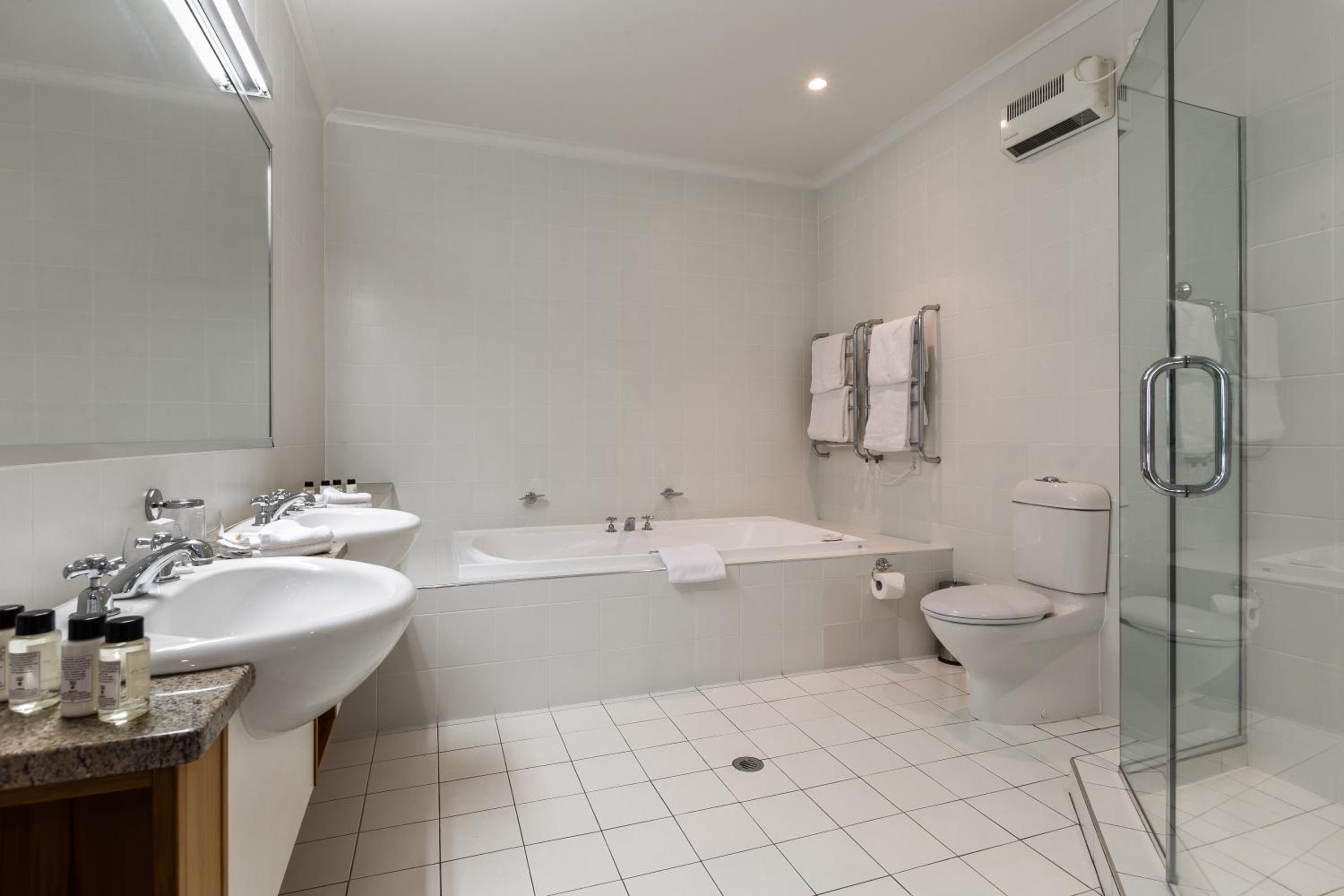 Lady Watties Suite - Photo 10