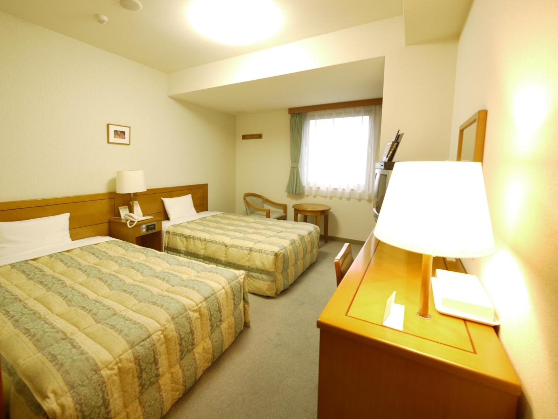 Twin Room - Non-Smoking photo 1